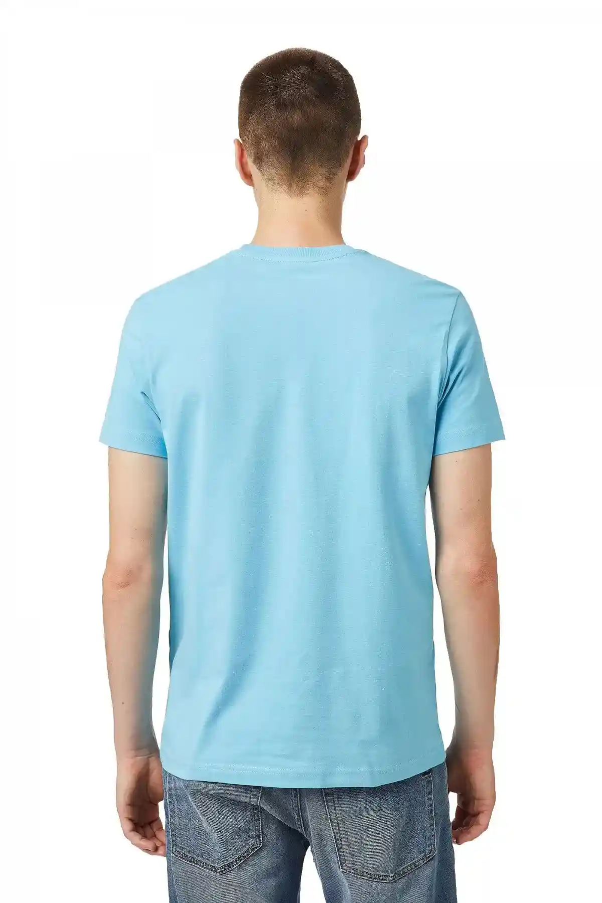 Blue T-shirt with D logo patch