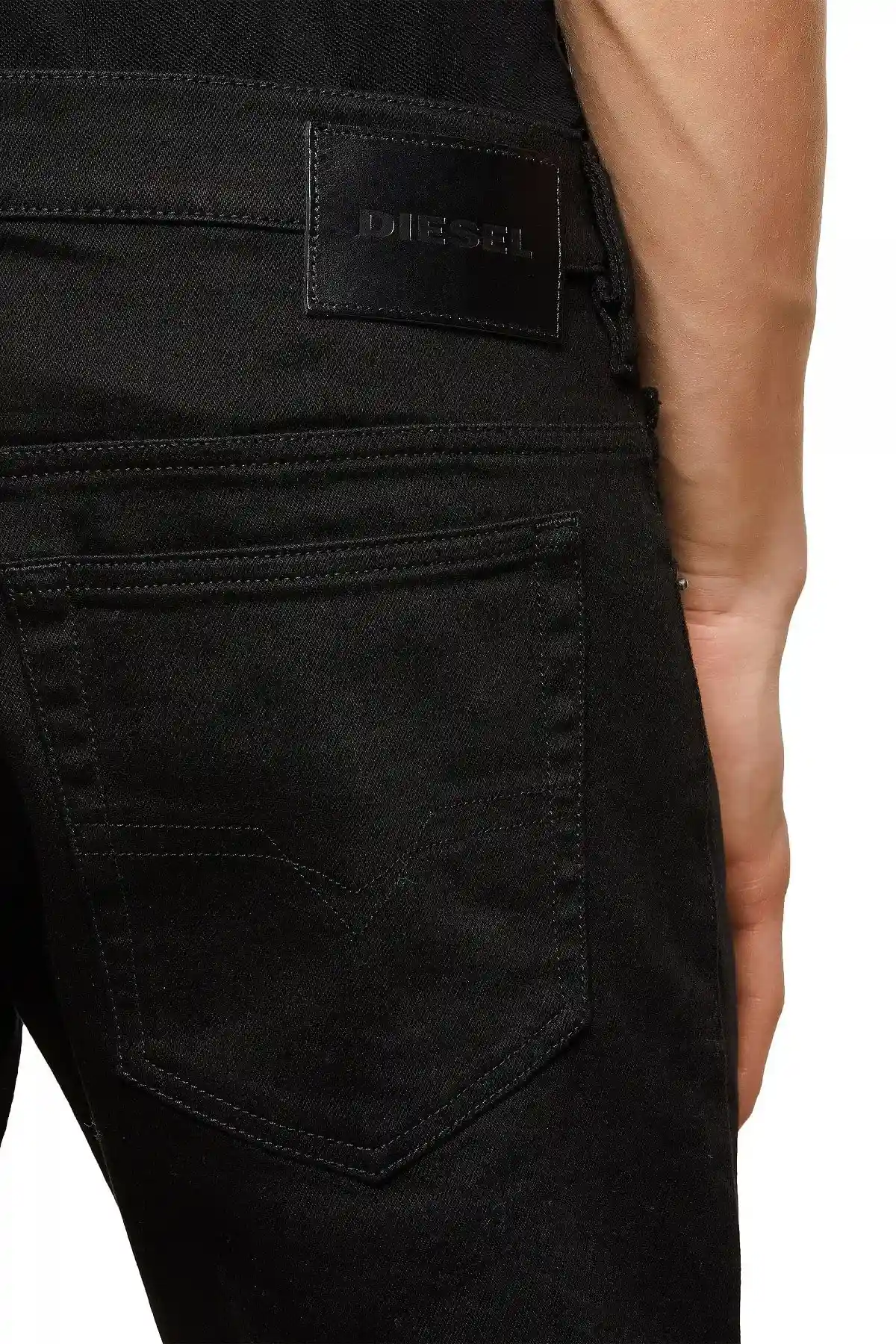 Black Tapered fit Jeans-D-Yennox