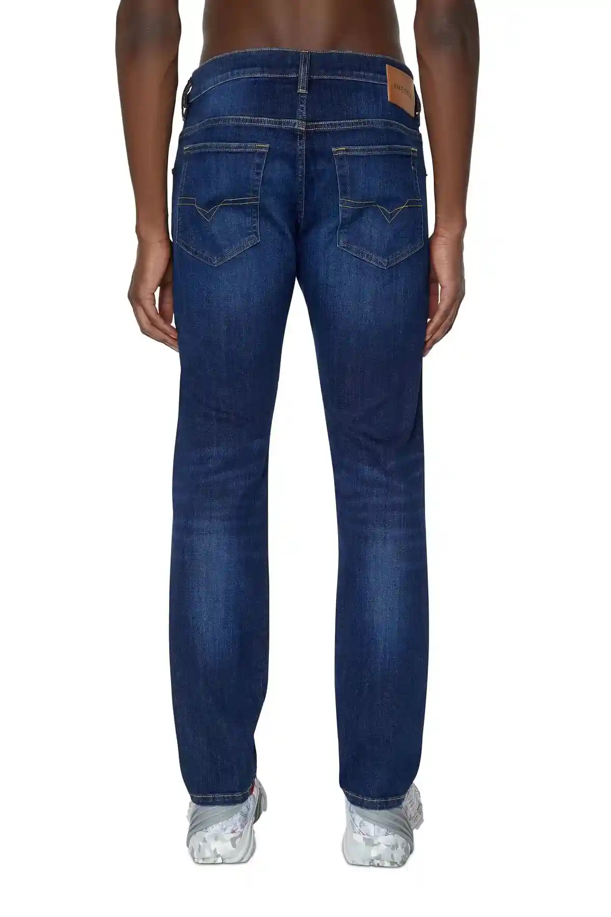 Blue Tapered fit Jeans-D-Yennox