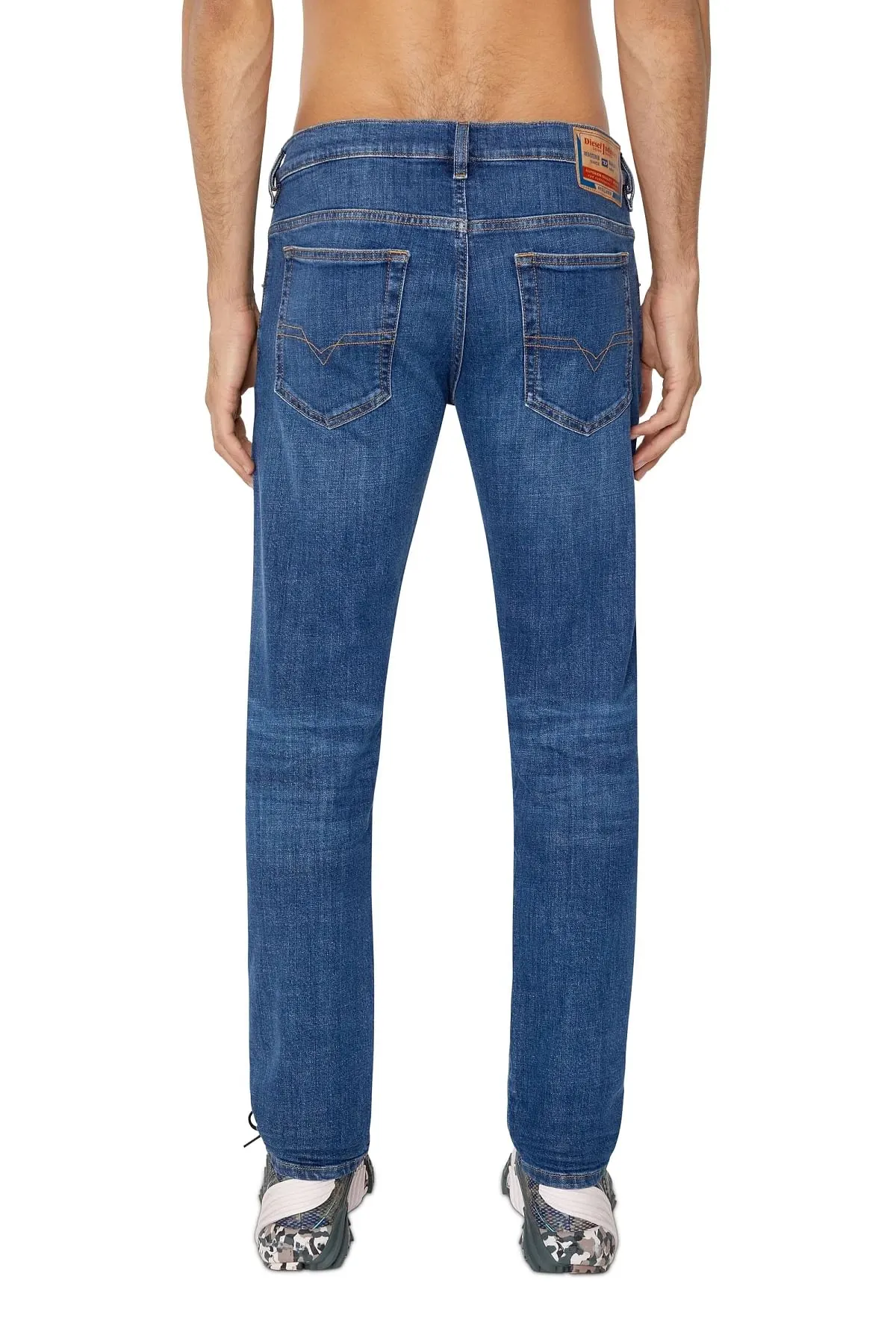 Blue Tapered fit Jeans-D-Yennox