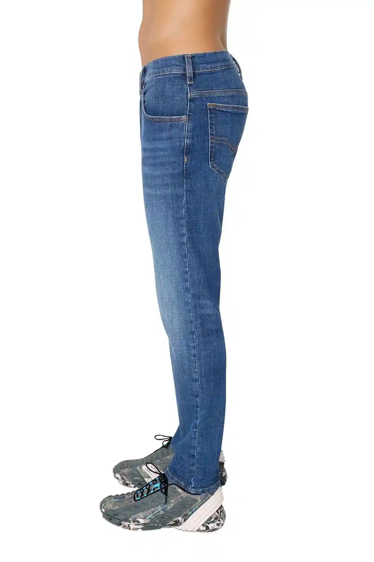 Blue Tapered fit Jeans-D-Yennox