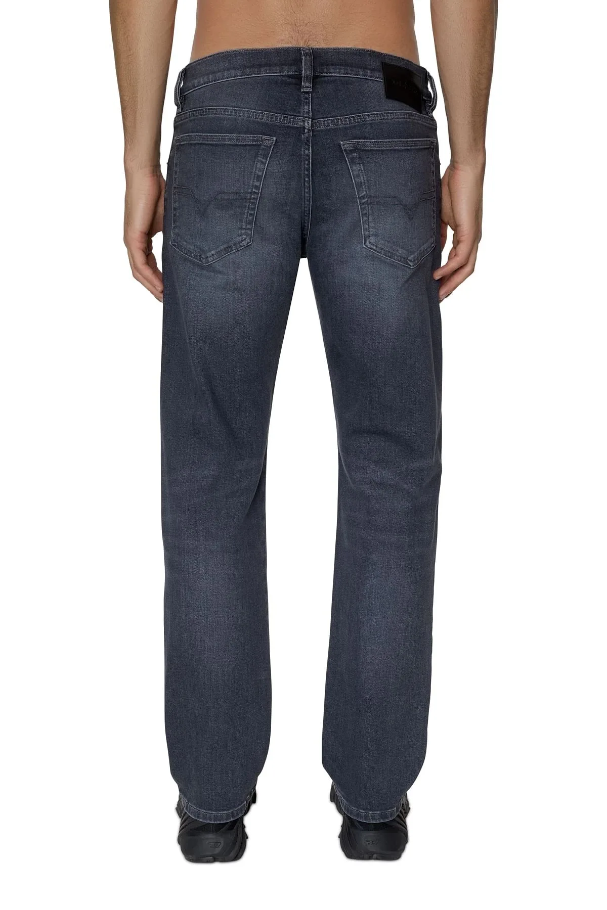 Black Straight Jeans-D-Mihtry