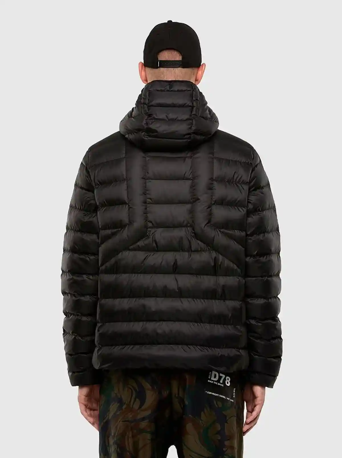 Black Hooded jacket in quilted nylon
