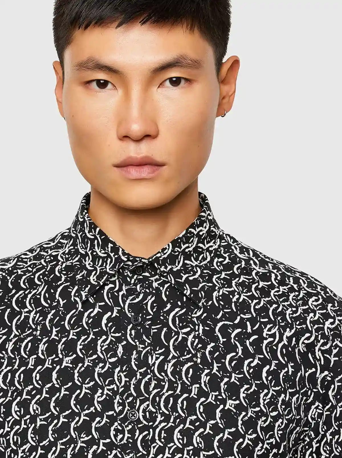 Black Lyocell shirt with chain print