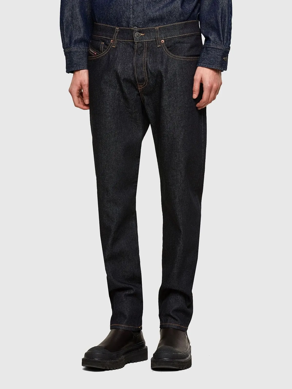 Blue Tapered fit Jeans-2005 D-Fining