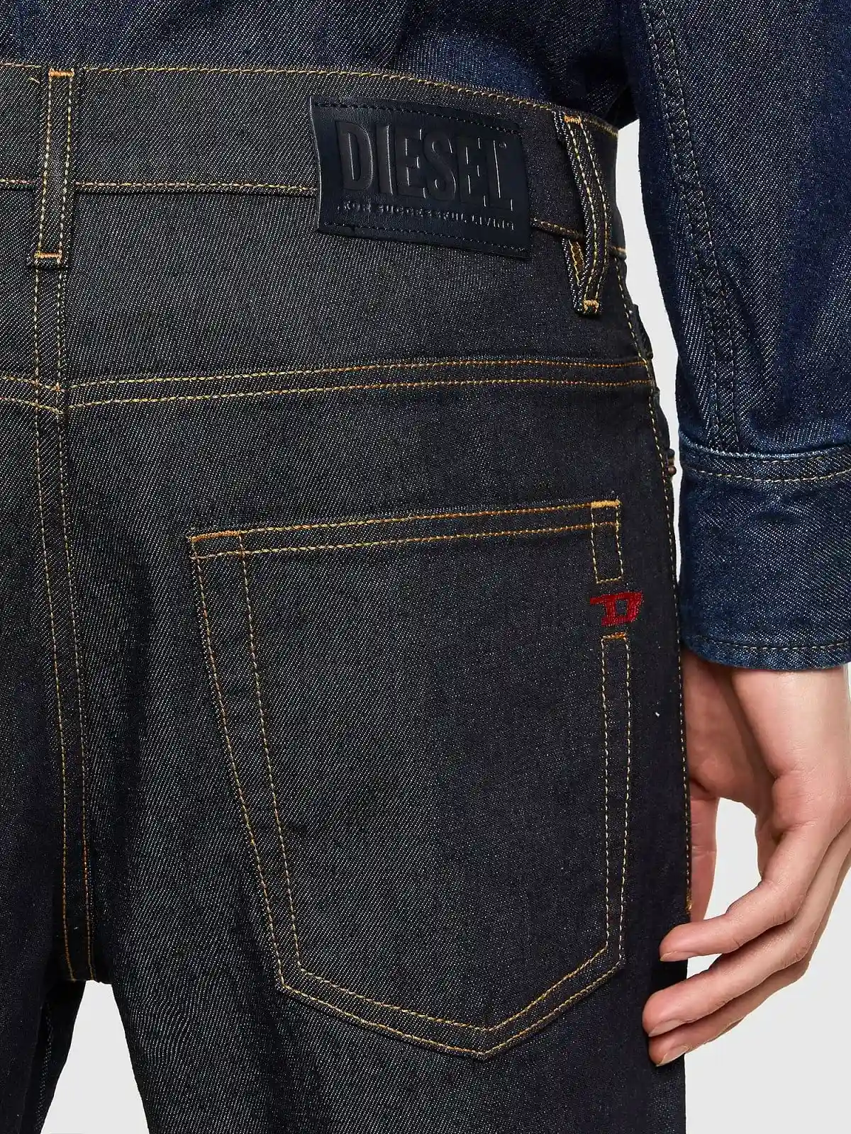 Blue Tapered fit Jeans-2005 D-Fining