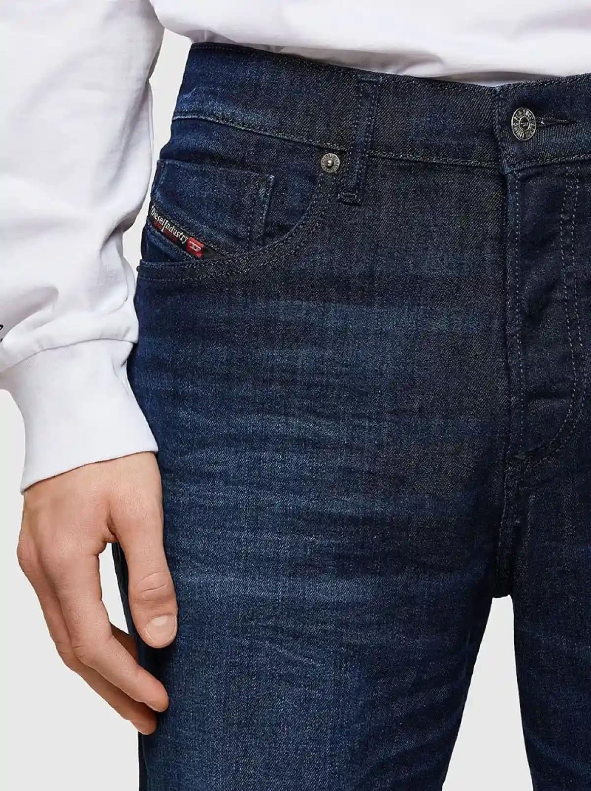 Blue Tapered fit Jeans-2005 D-FINING