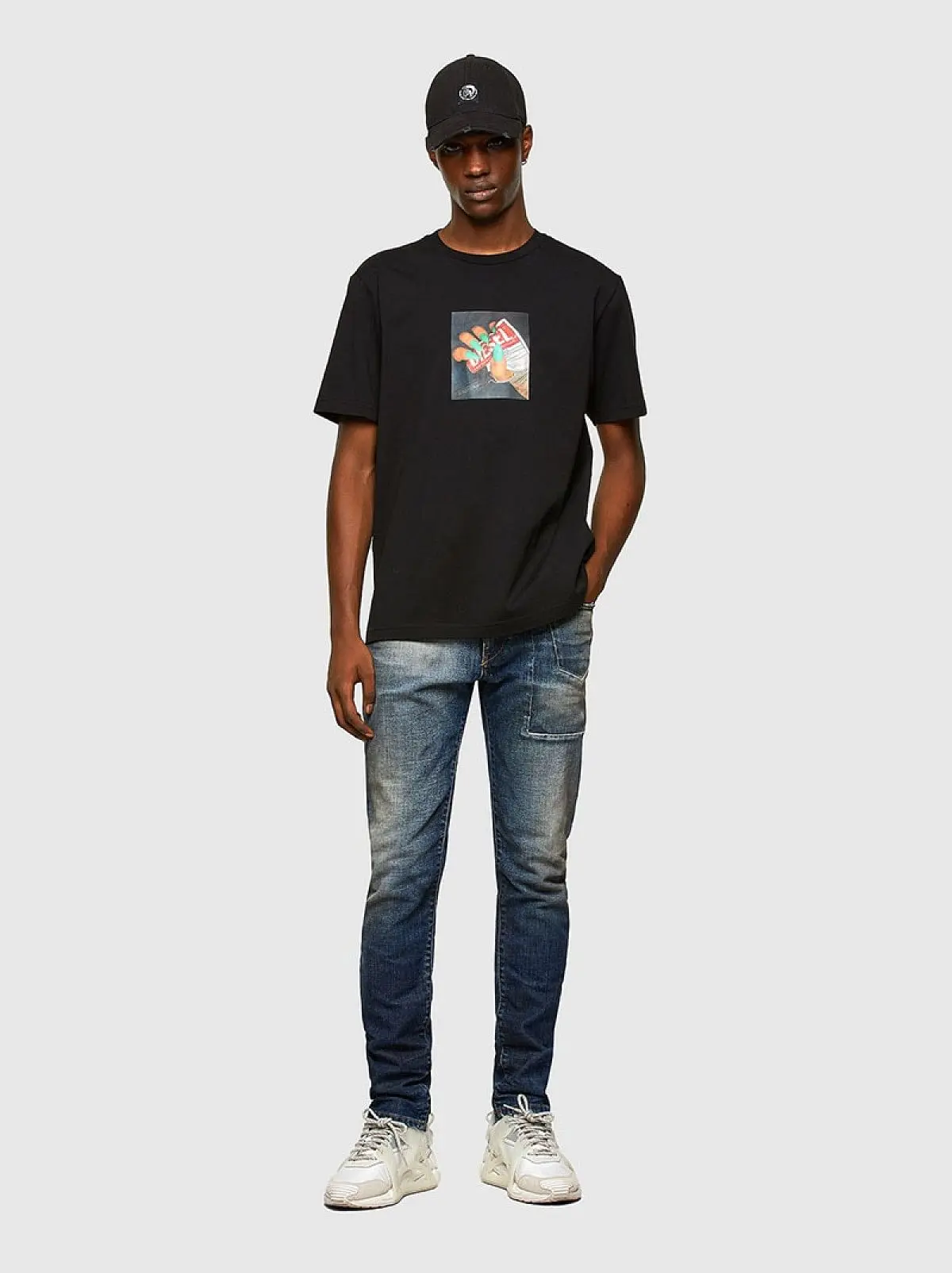 Black T-shirt with photo print