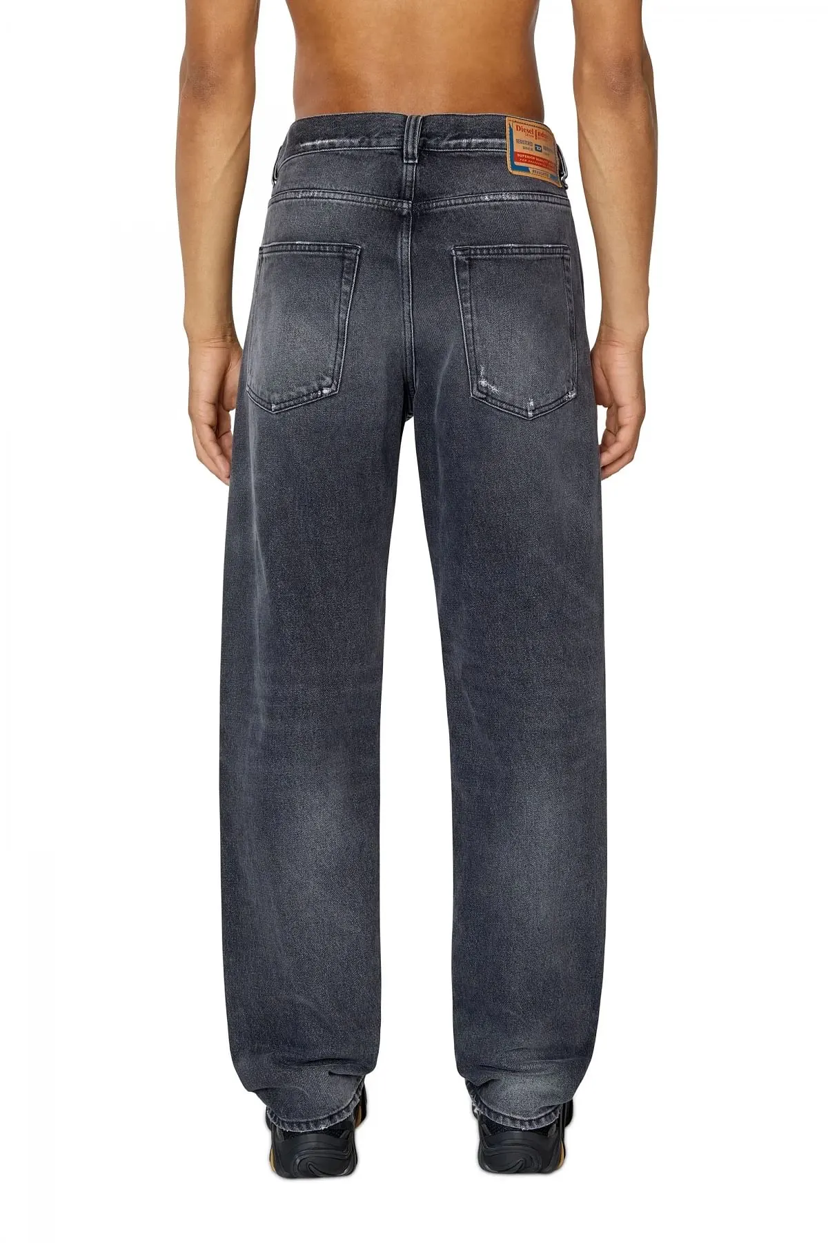 Black and Dark Grey 2010 L.32 Pantaloni Jeans