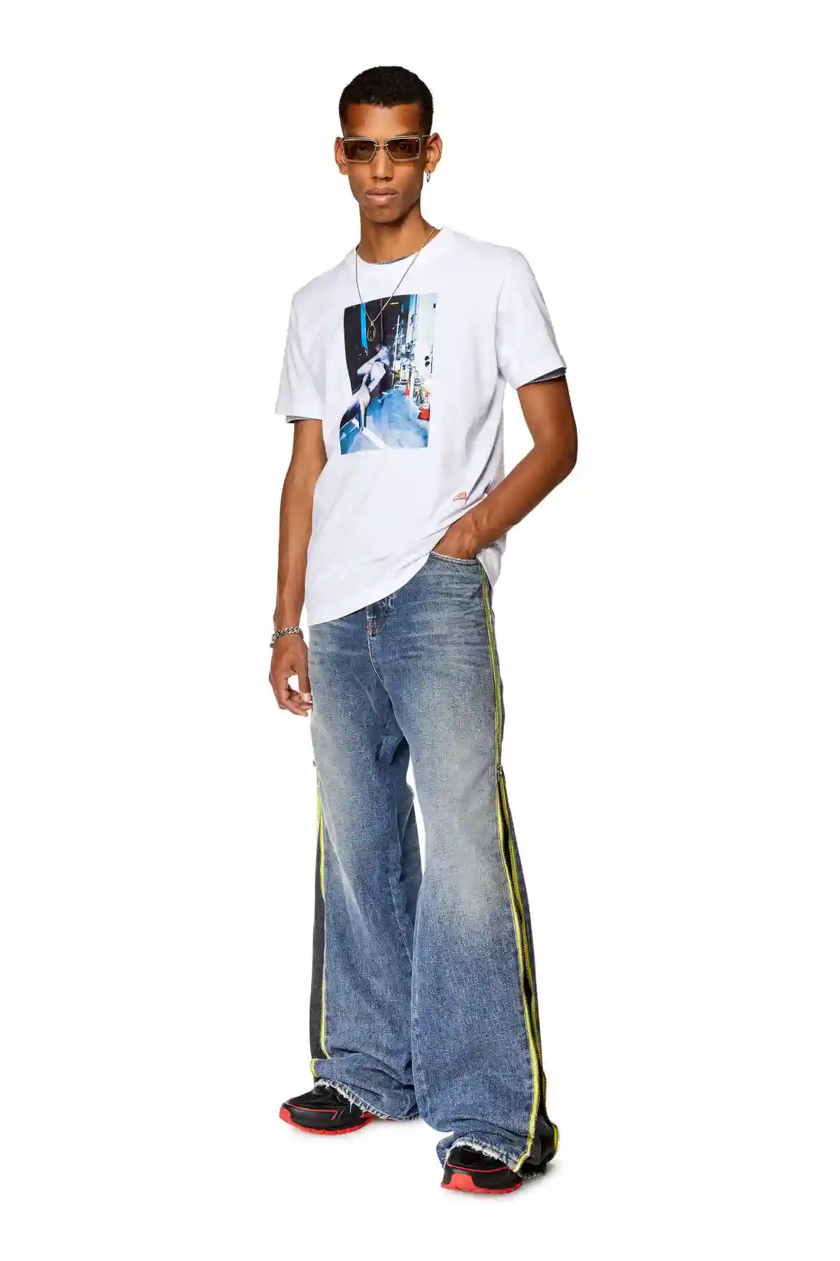 White T-shirt with front photo print