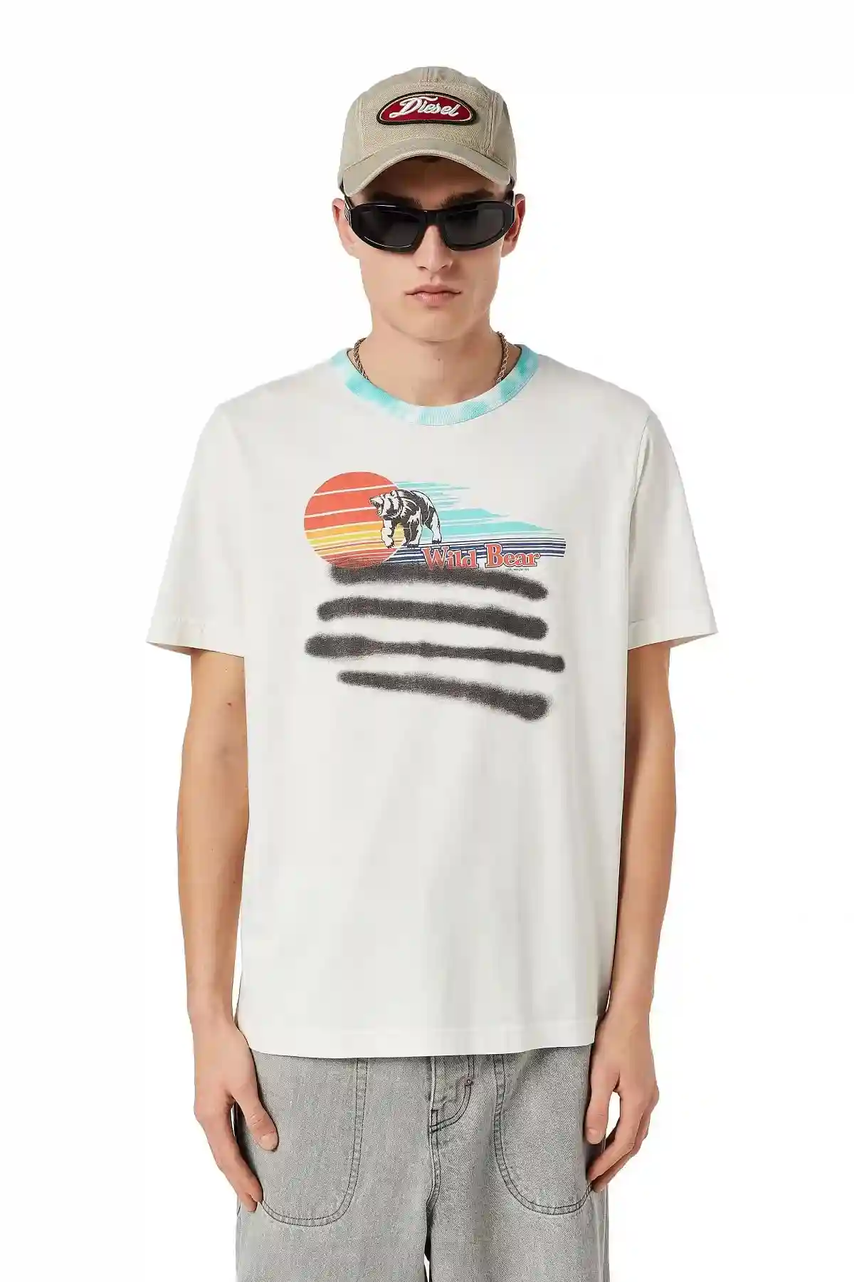 White Acid-wash T-shirt with tie-dye neck