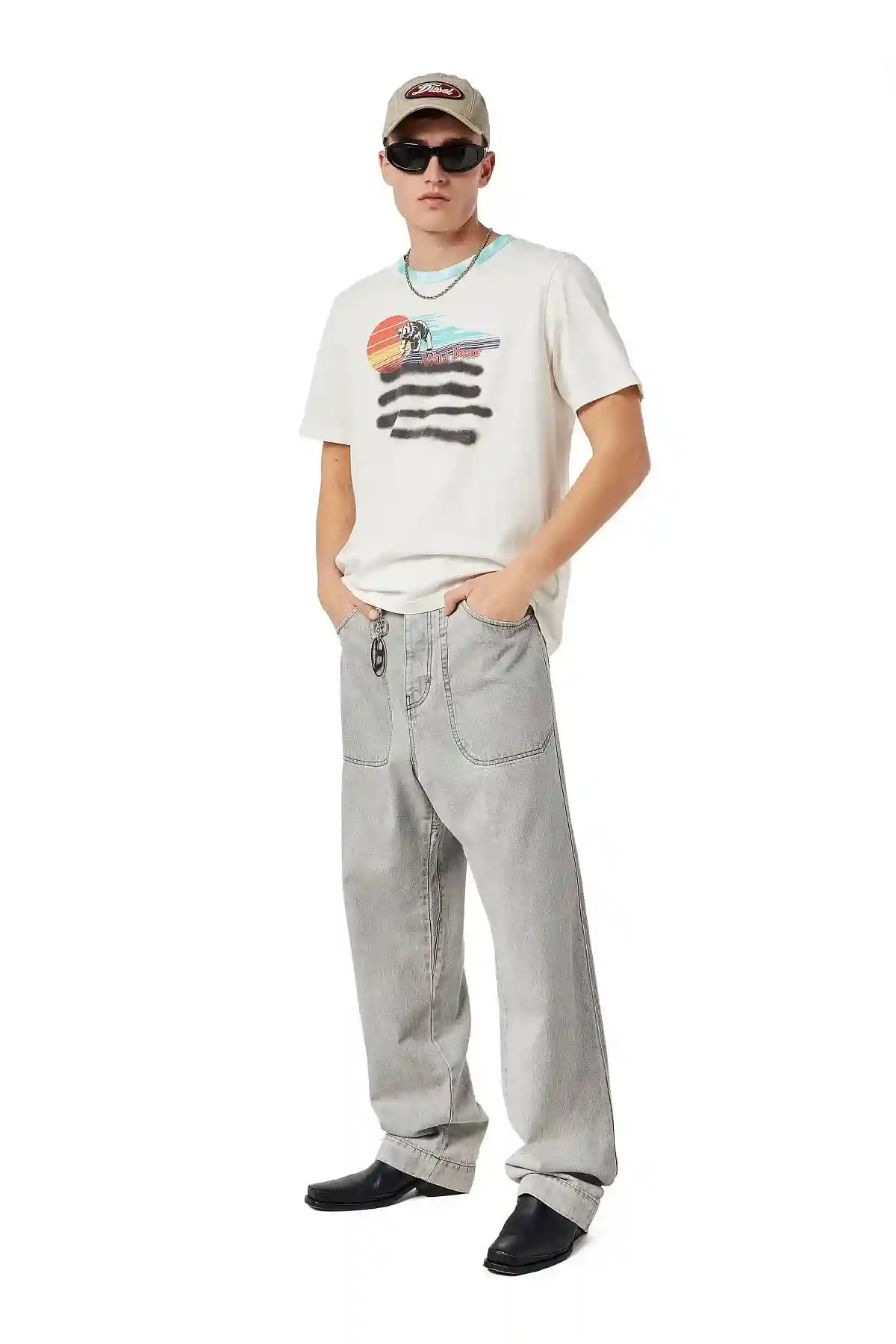 White Acid-wash T-shirt with tie-dye neck