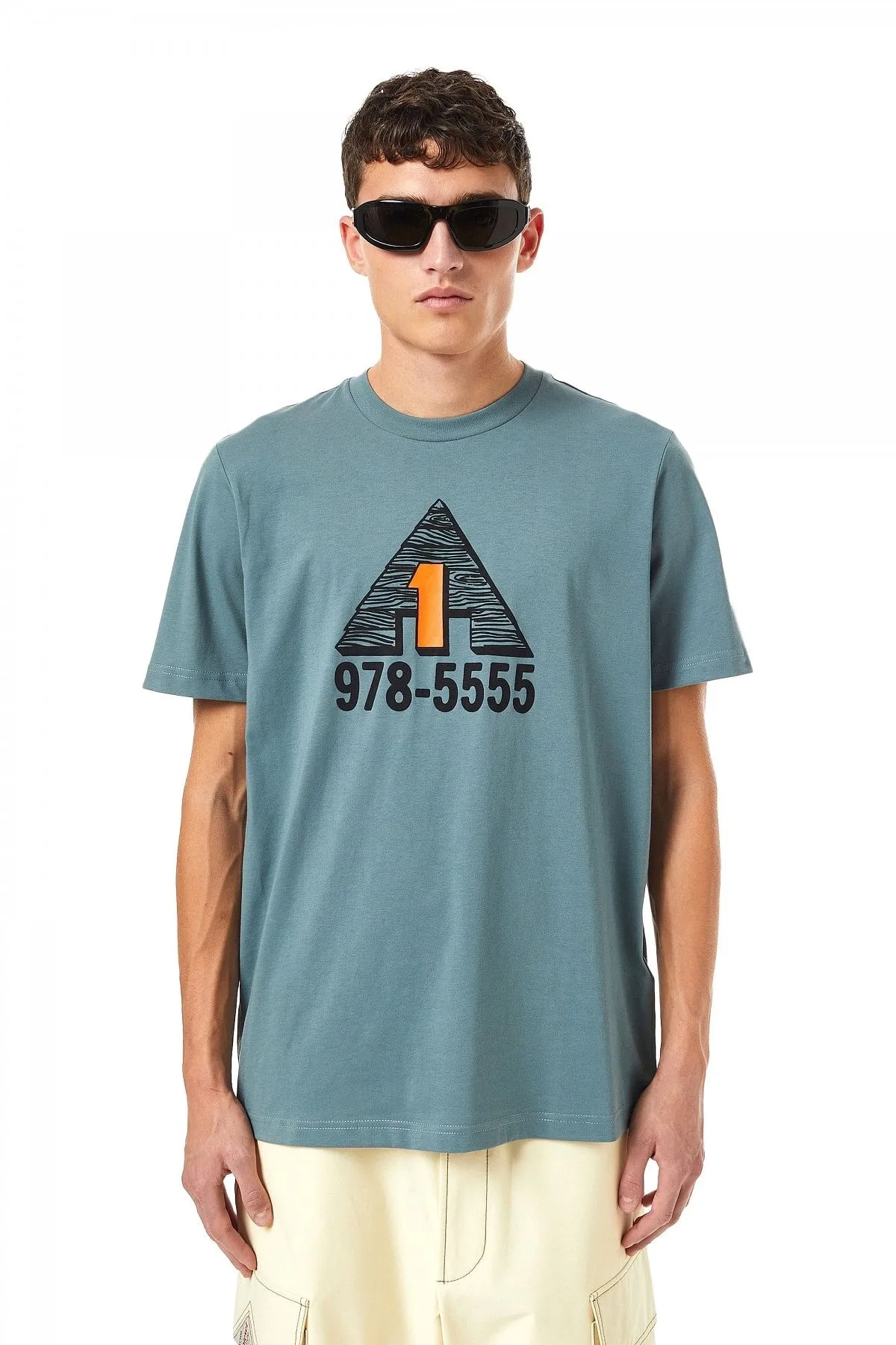 Blue T-shirt with chest print