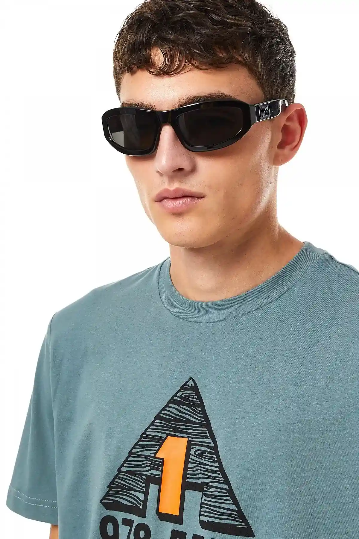 Blue T-shirt with chest print