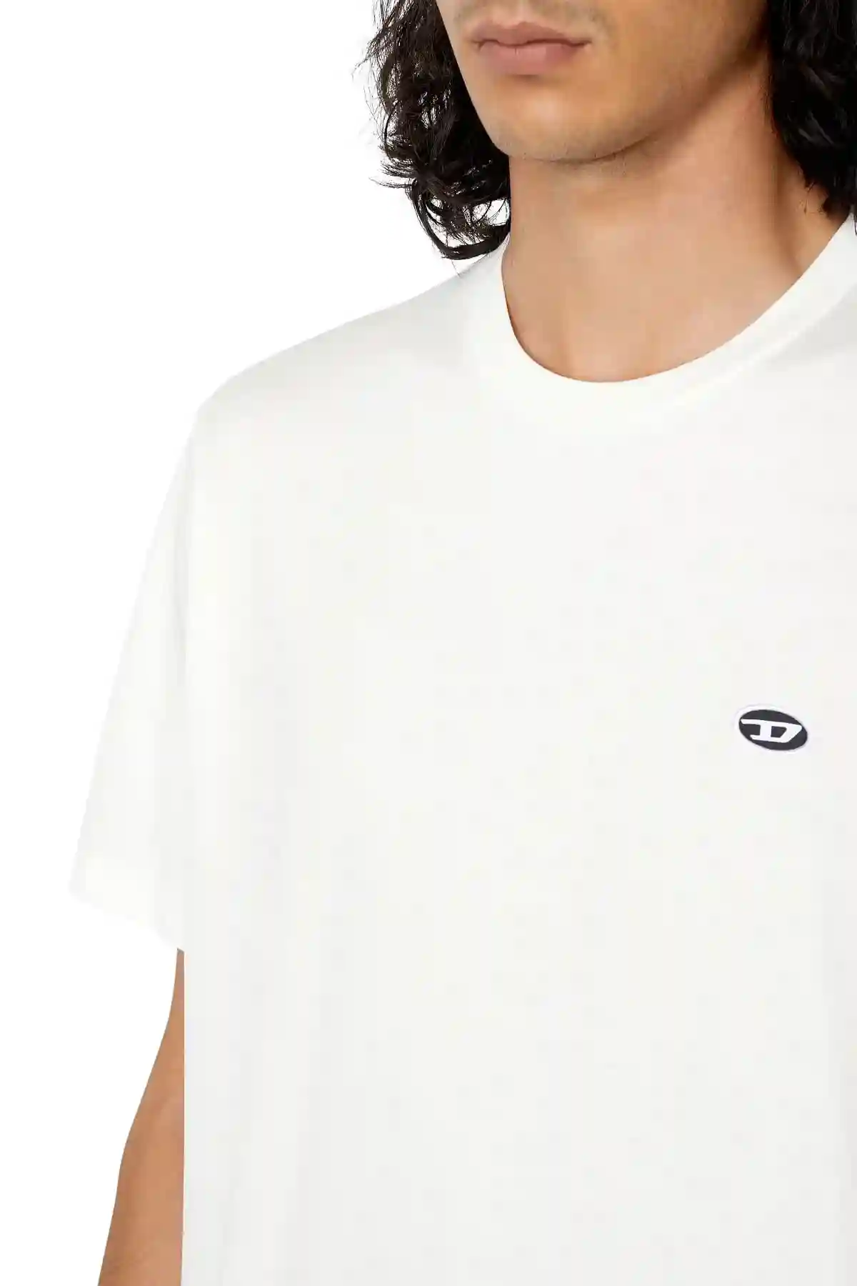 https://cdn.fynd.com/v2/falling-surf-7c8bb8/fyprod/wrkr/products/pictures/item/free/original/diesel/A03819-0AIJU141/2/yLYEYw1d5f-410372554016_3_2122.webp