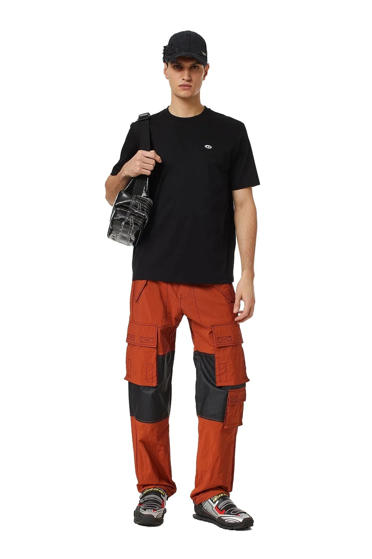 https://cdn.fynd.com/v2/falling-surf-7c8bb8/fyprod/wrkr/products/pictures/item/free/original/diesel/A03819-0AIJU9XX/3/yCxtJAwcql-410372554001_4_2601.webp