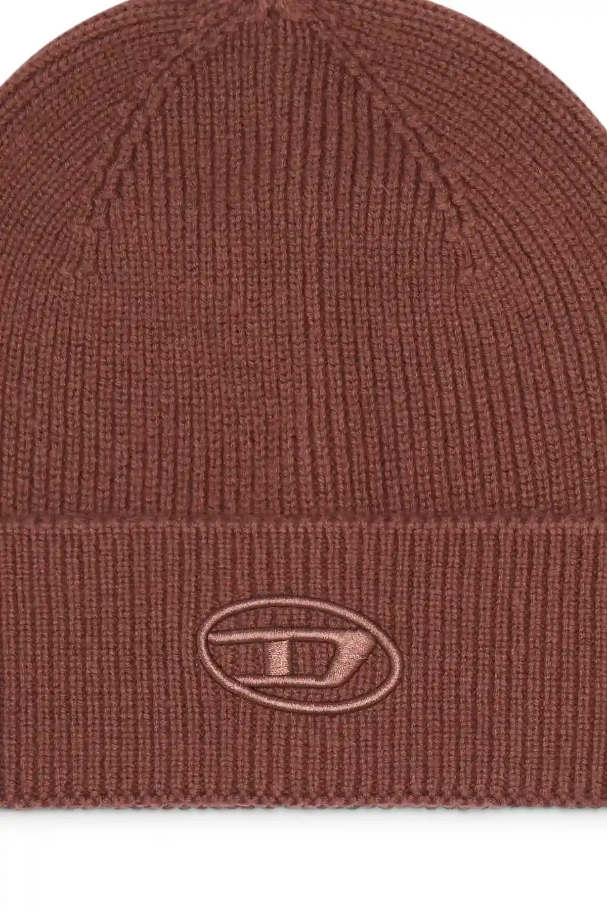 Brown Ribbed beanie with D embroidery