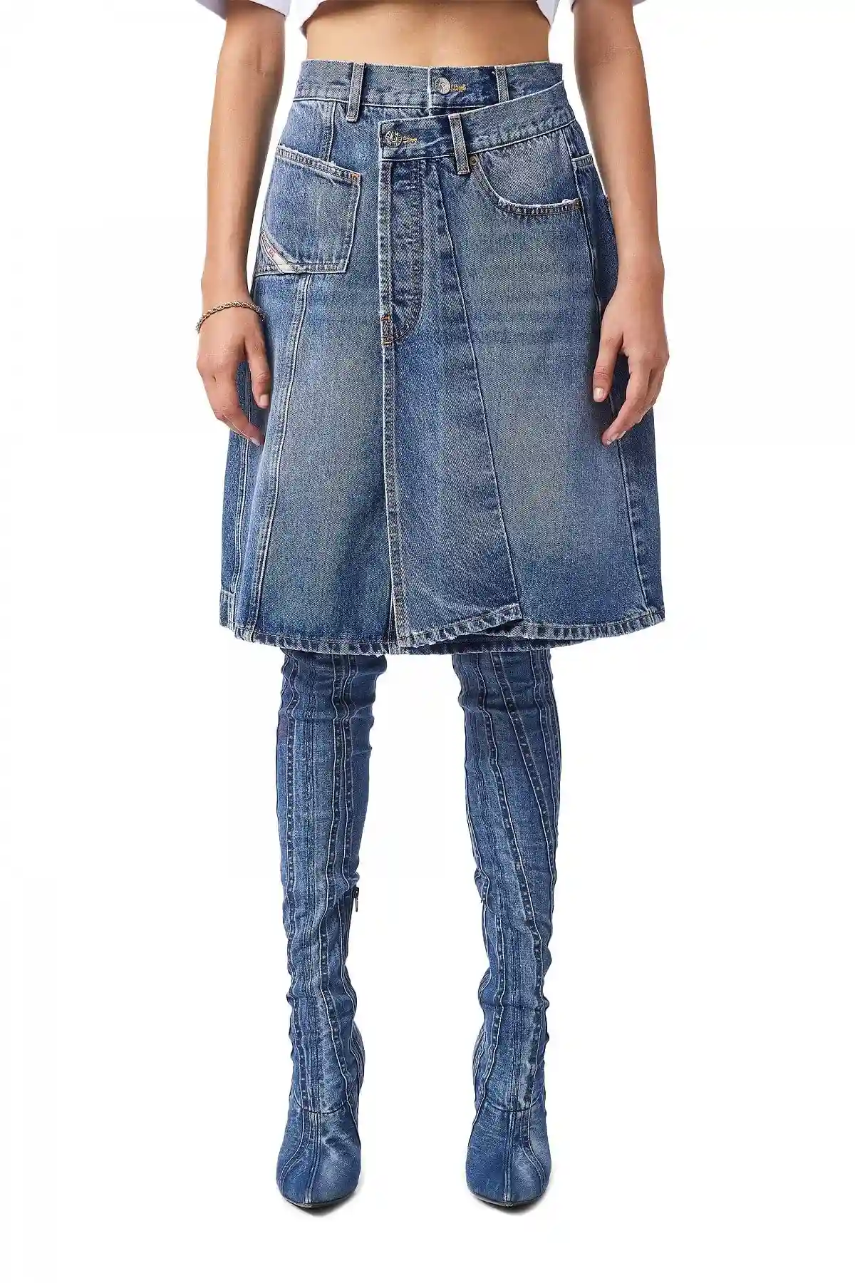 Blue A-line skirt in fix denim