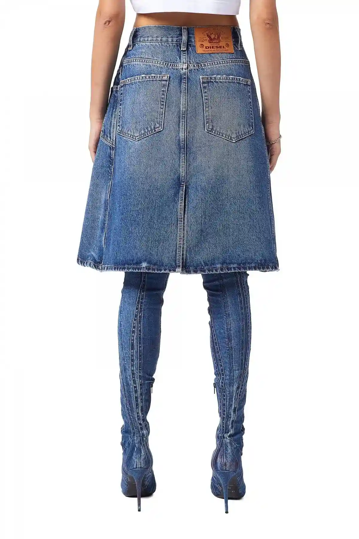 Blue A-line skirt in fix denim
