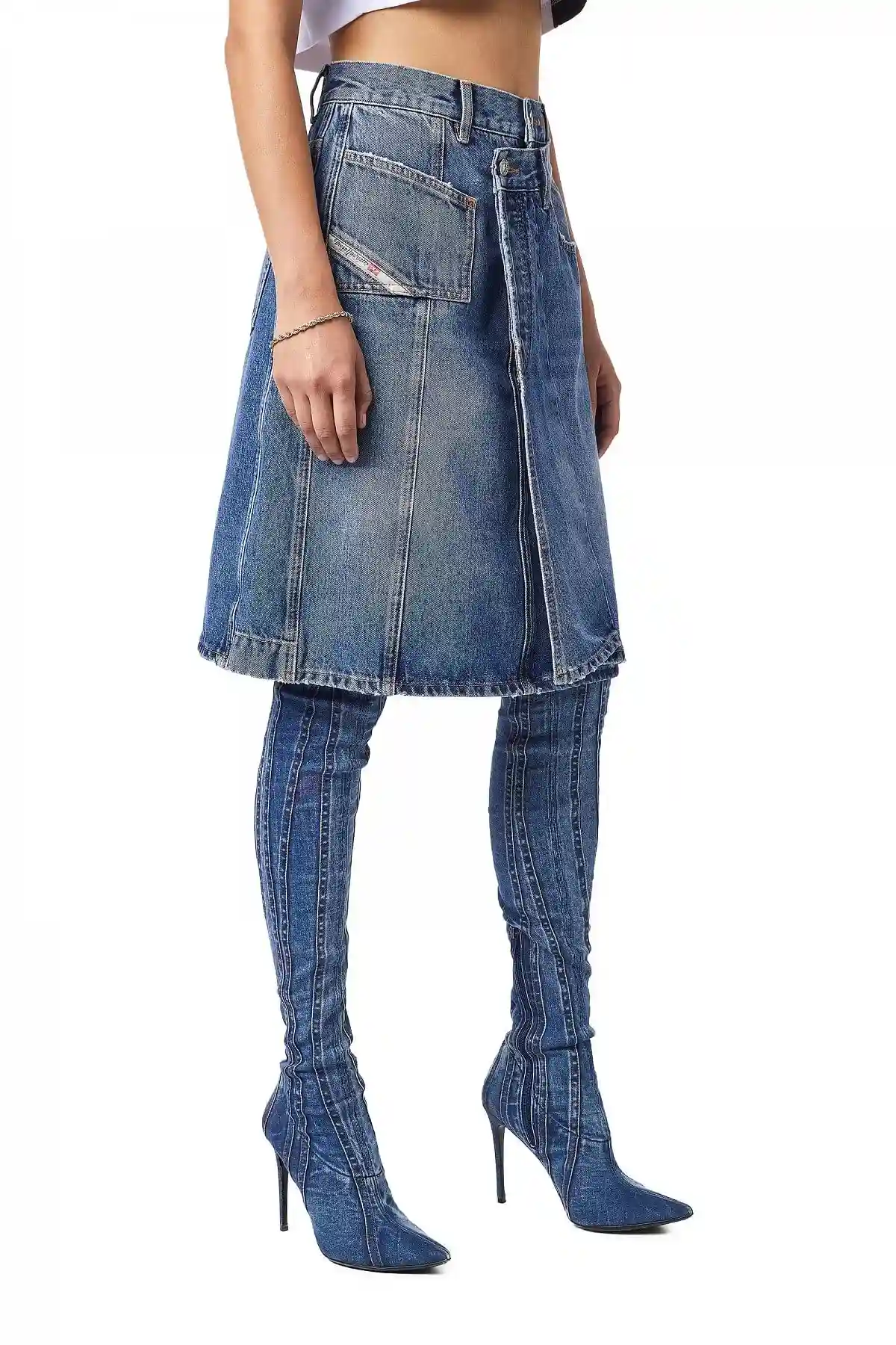 Blue A-line skirt in fix denim
