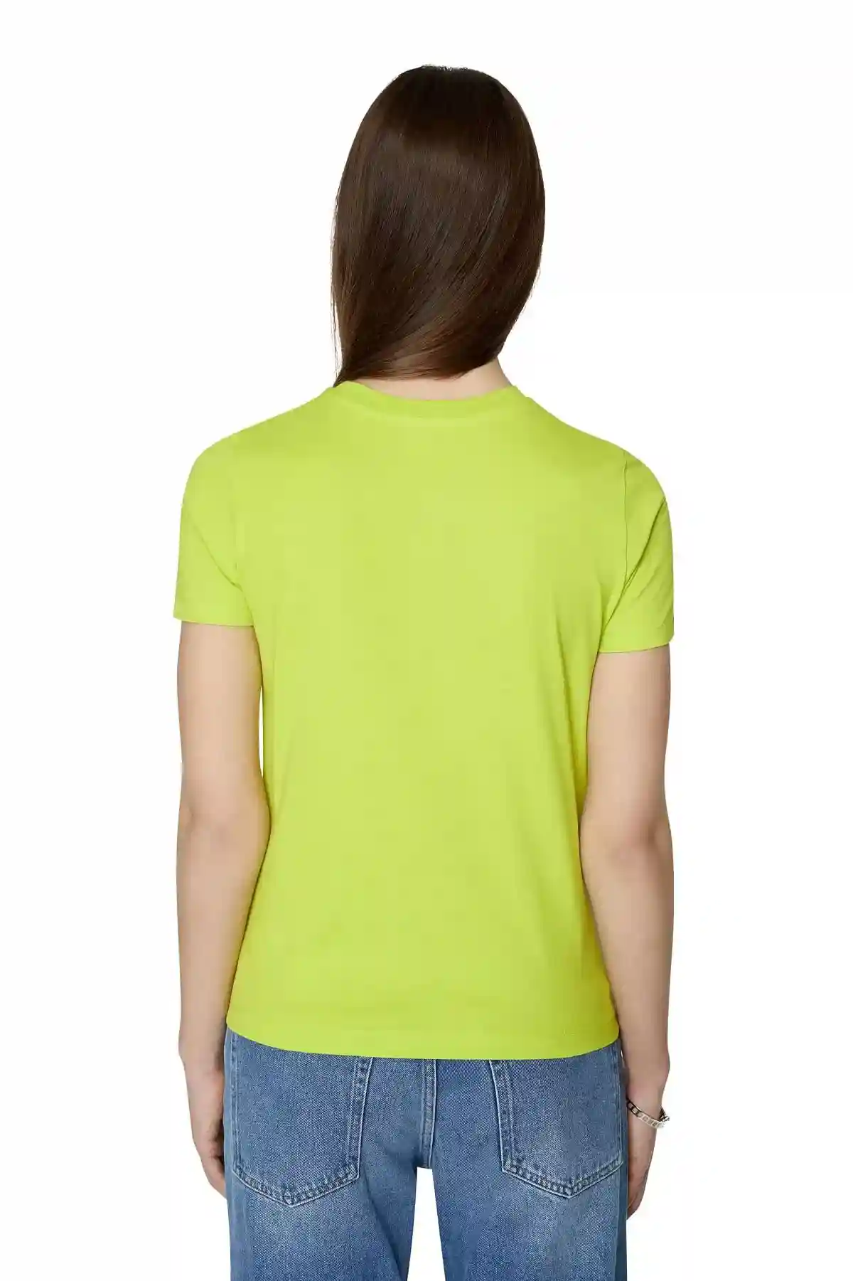 Green T-shirt with D logo