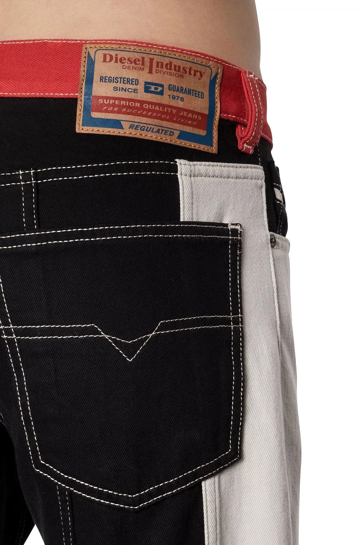 Black and White Straight Jeans-1995 D-SARK