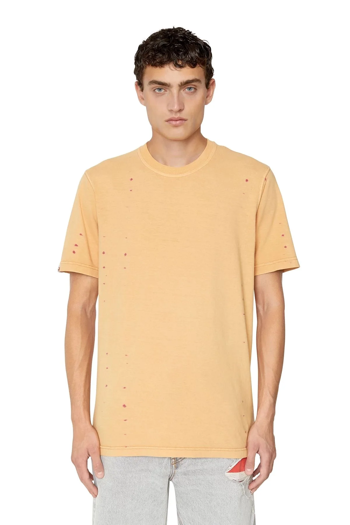Orange T-shirt with overdyed treatment