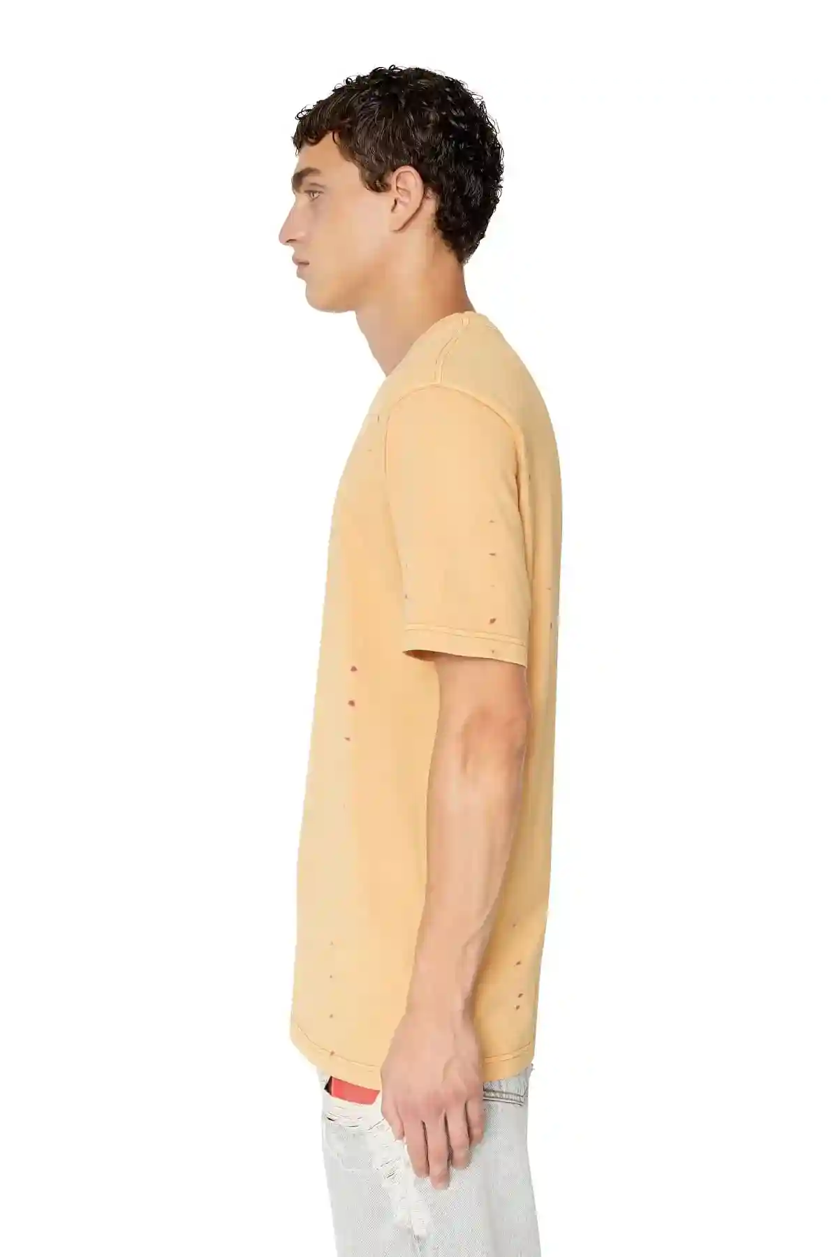 Orange T-shirt with overdyed treatment