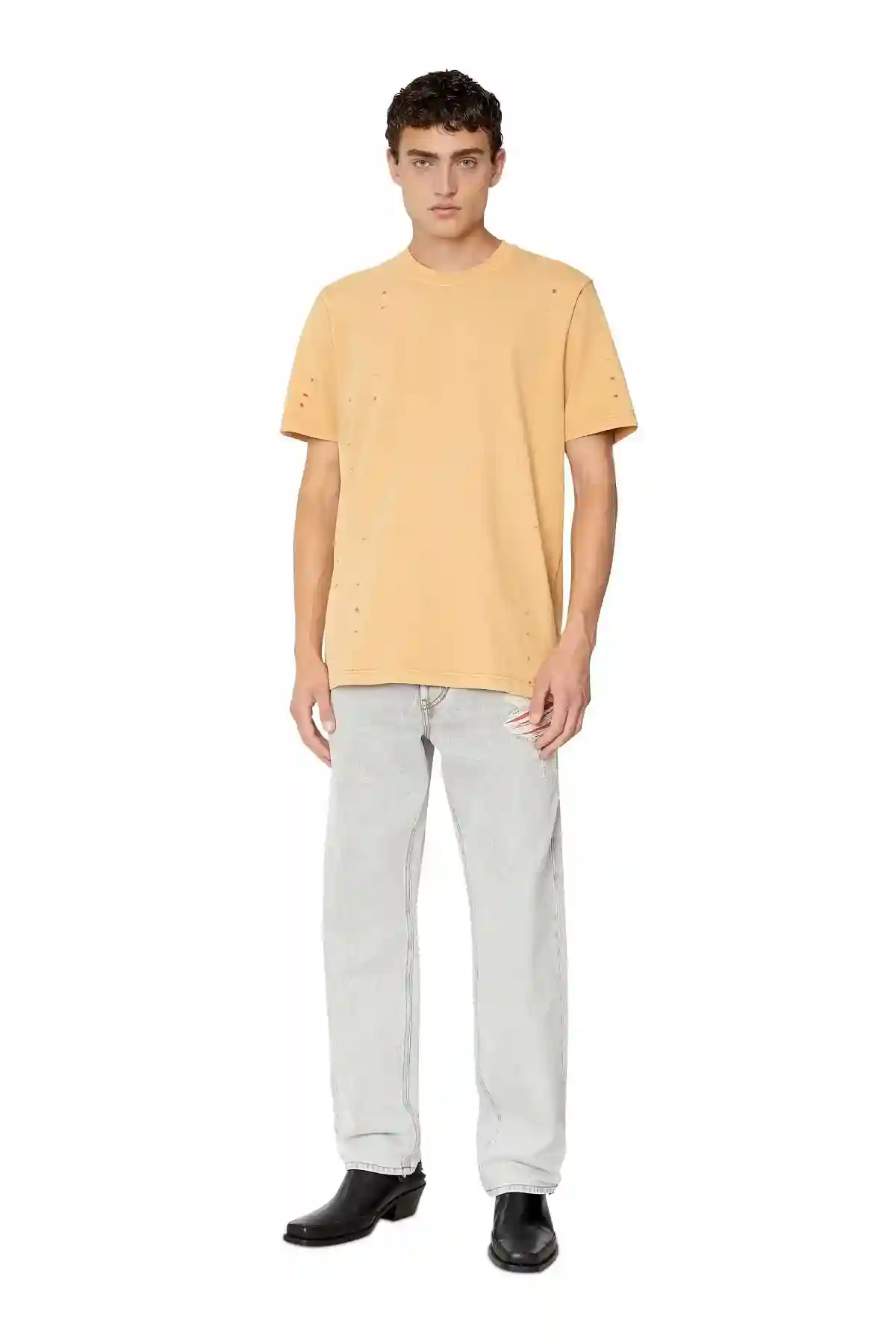 Orange T-shirt with overdyed treatment