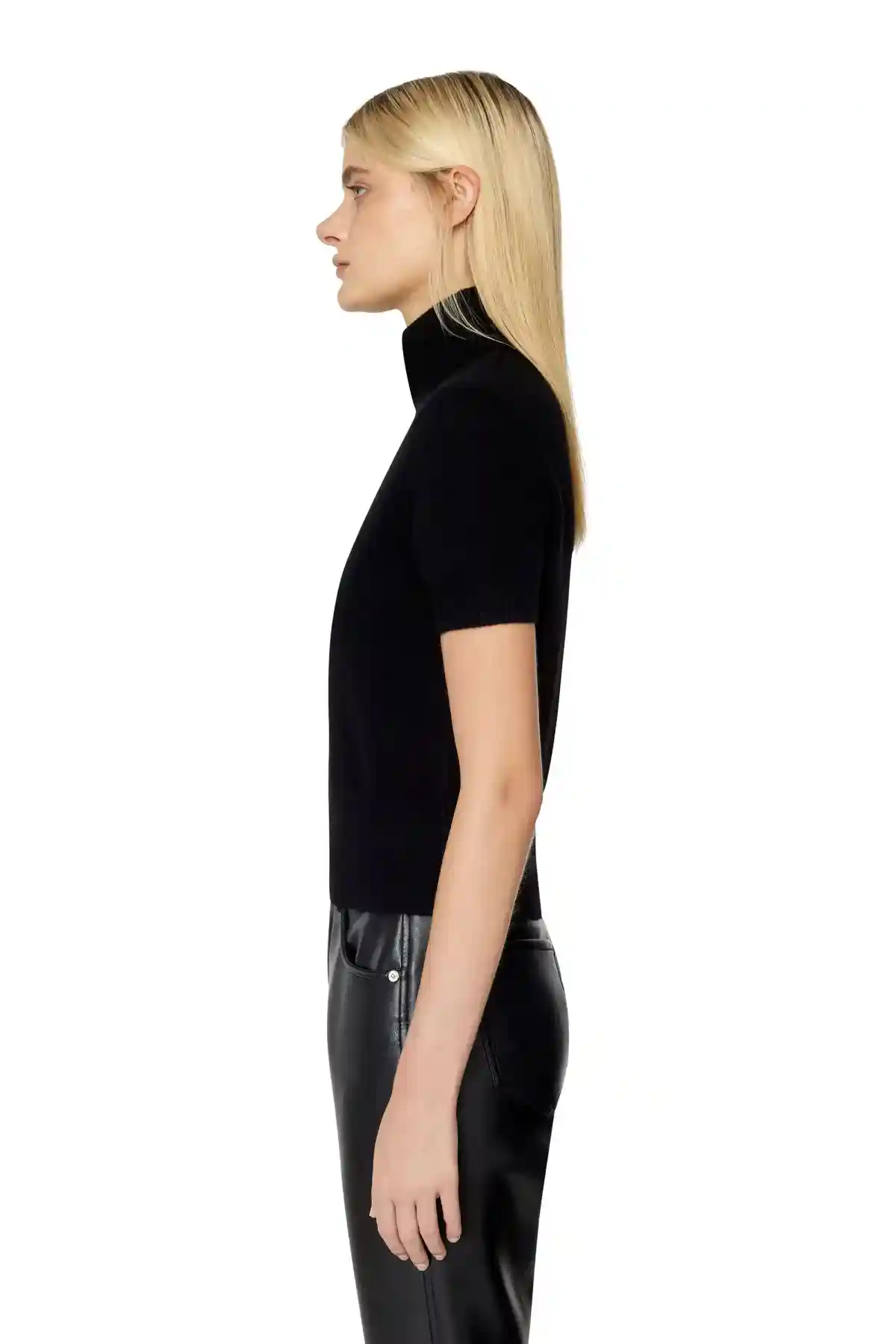Black Short-sleeve jumper with cut-out logo