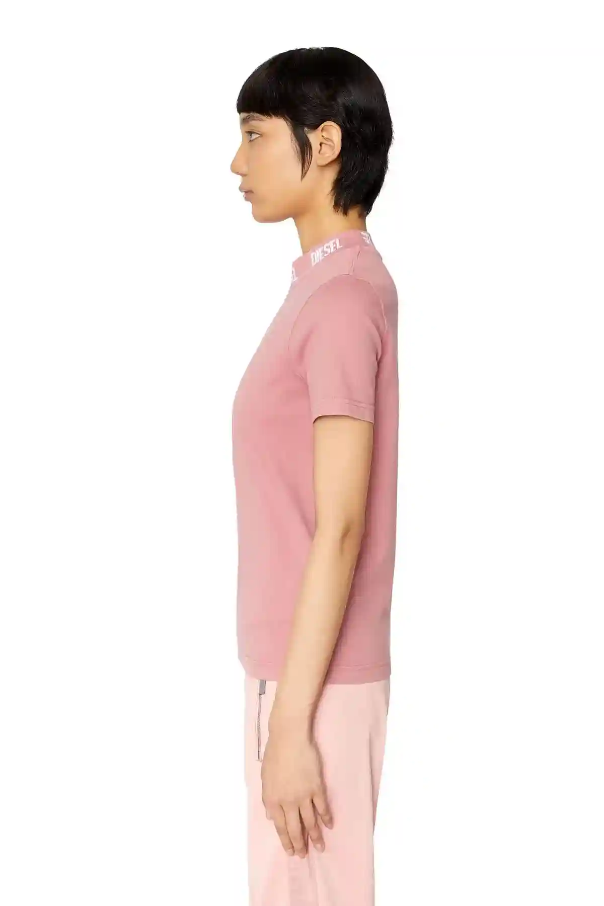 Pink T-shirt with logo neck