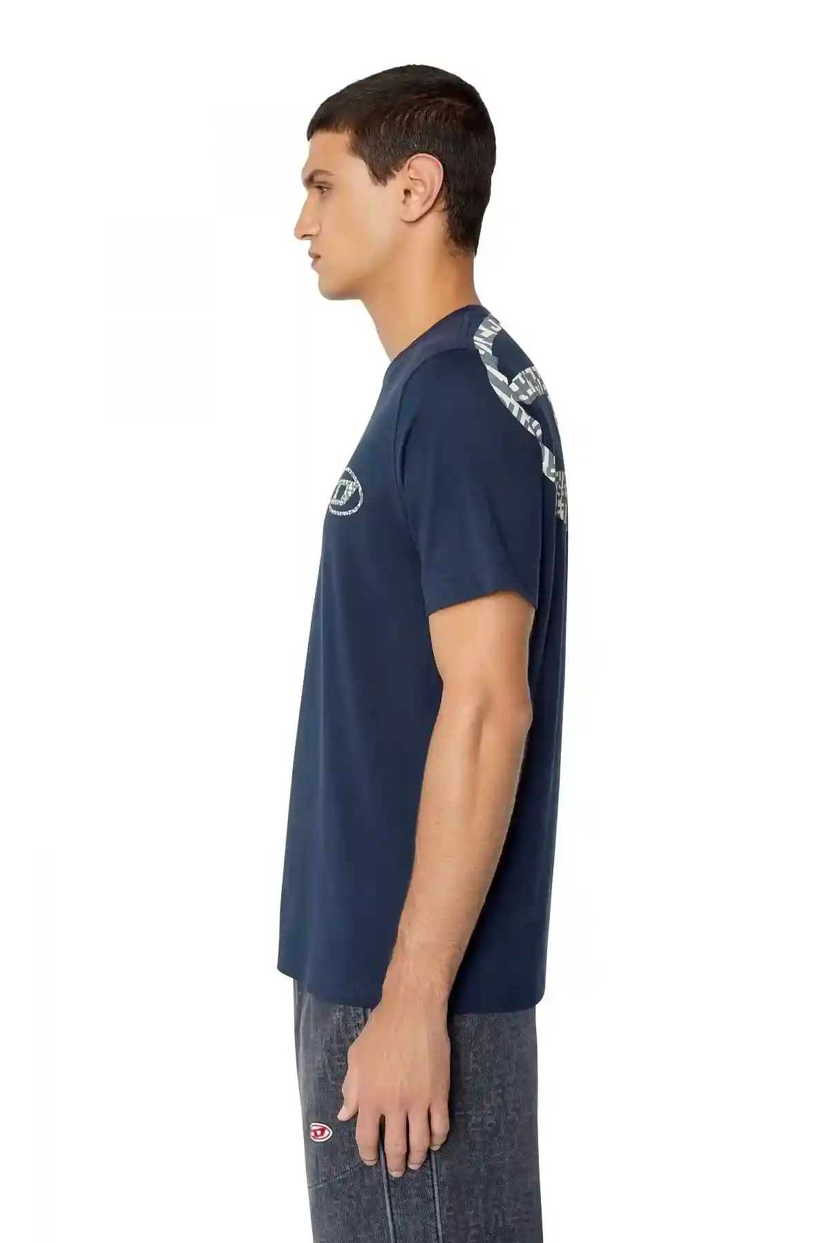 Blue T-shirt with oversized logo print