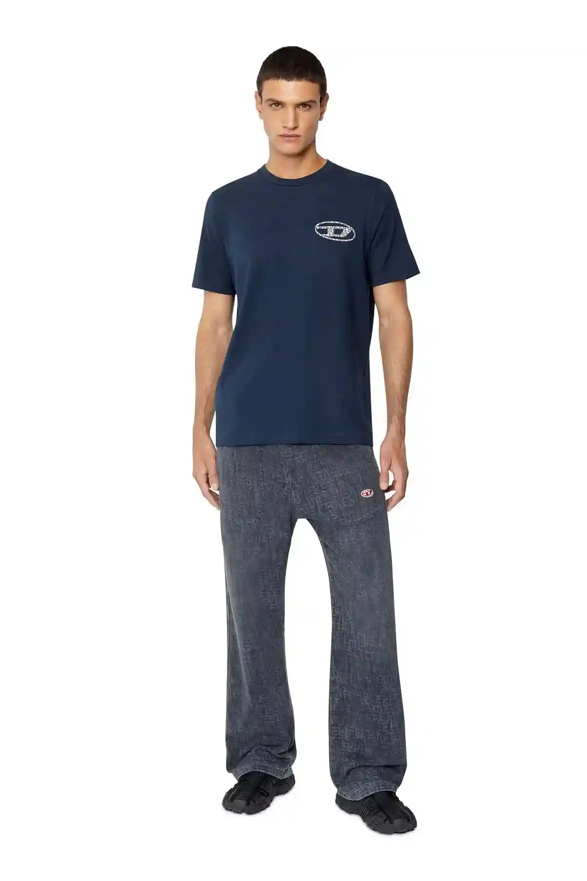 Blue T-shirt with oversized logo print