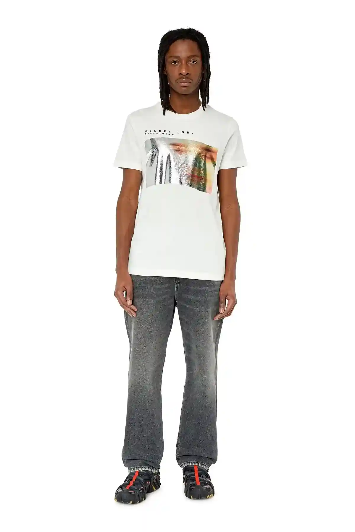 White T-shirt with metallic blurry-face print