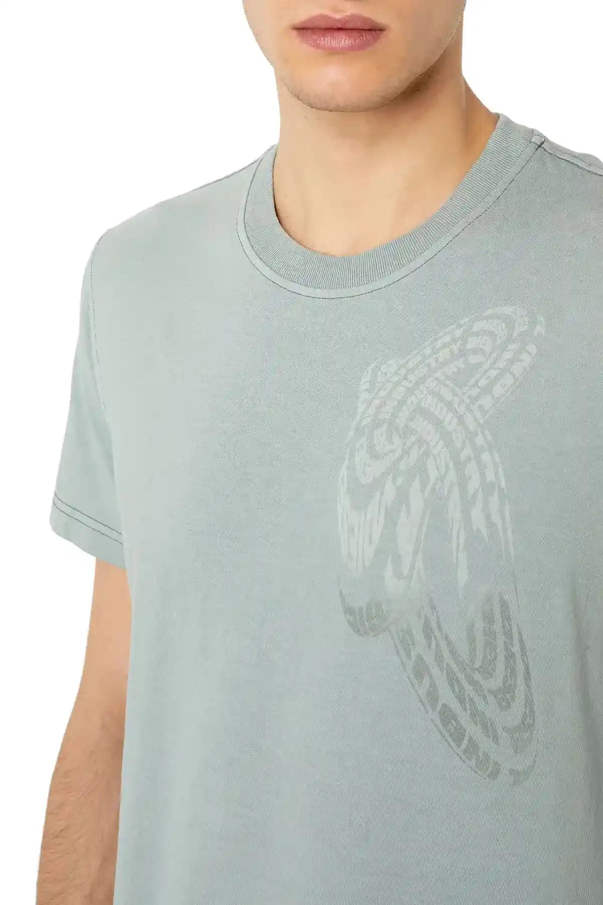 Grey T-shirt with heat-reactive print