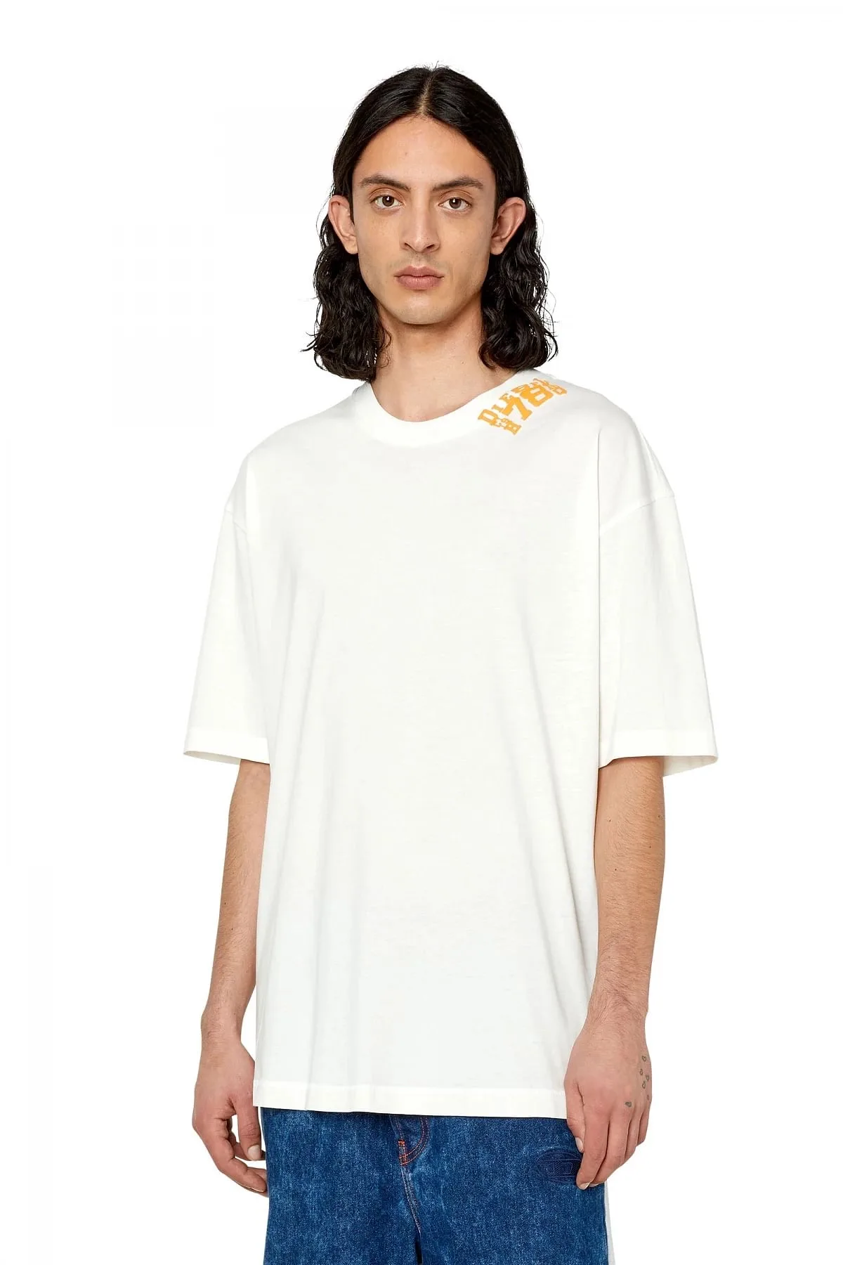 White T-shirt with back jumbled logo