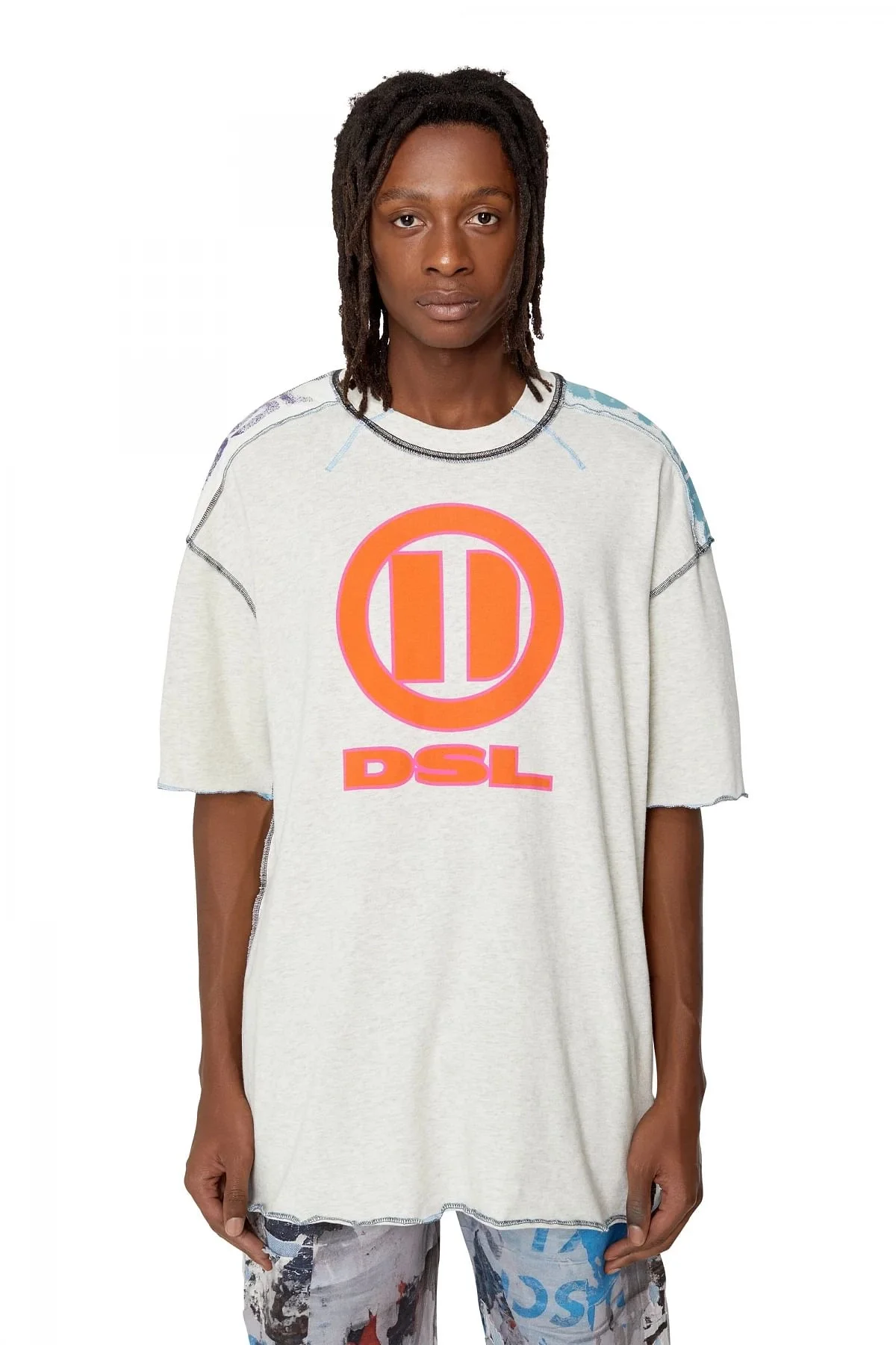 Grey T-shirt with contrast stitching