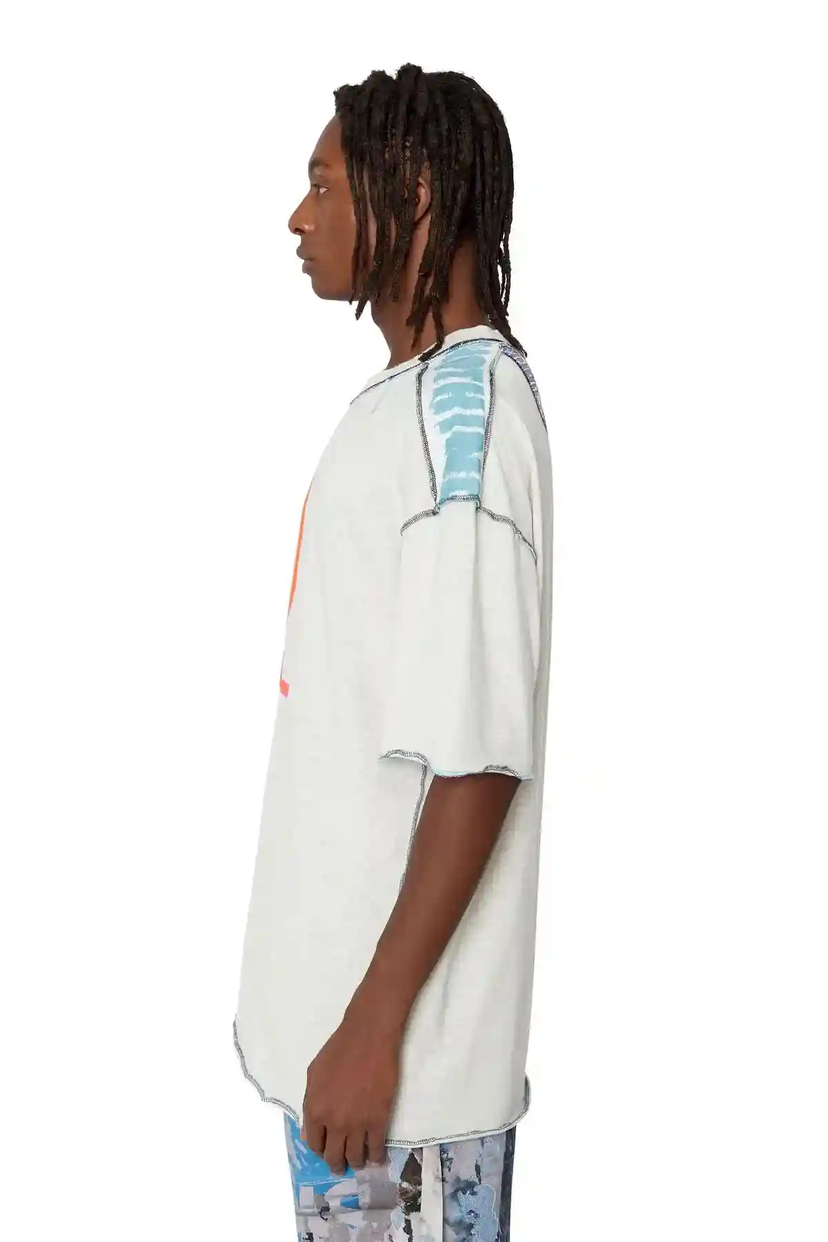 Grey T-shirt with contrast stitching
