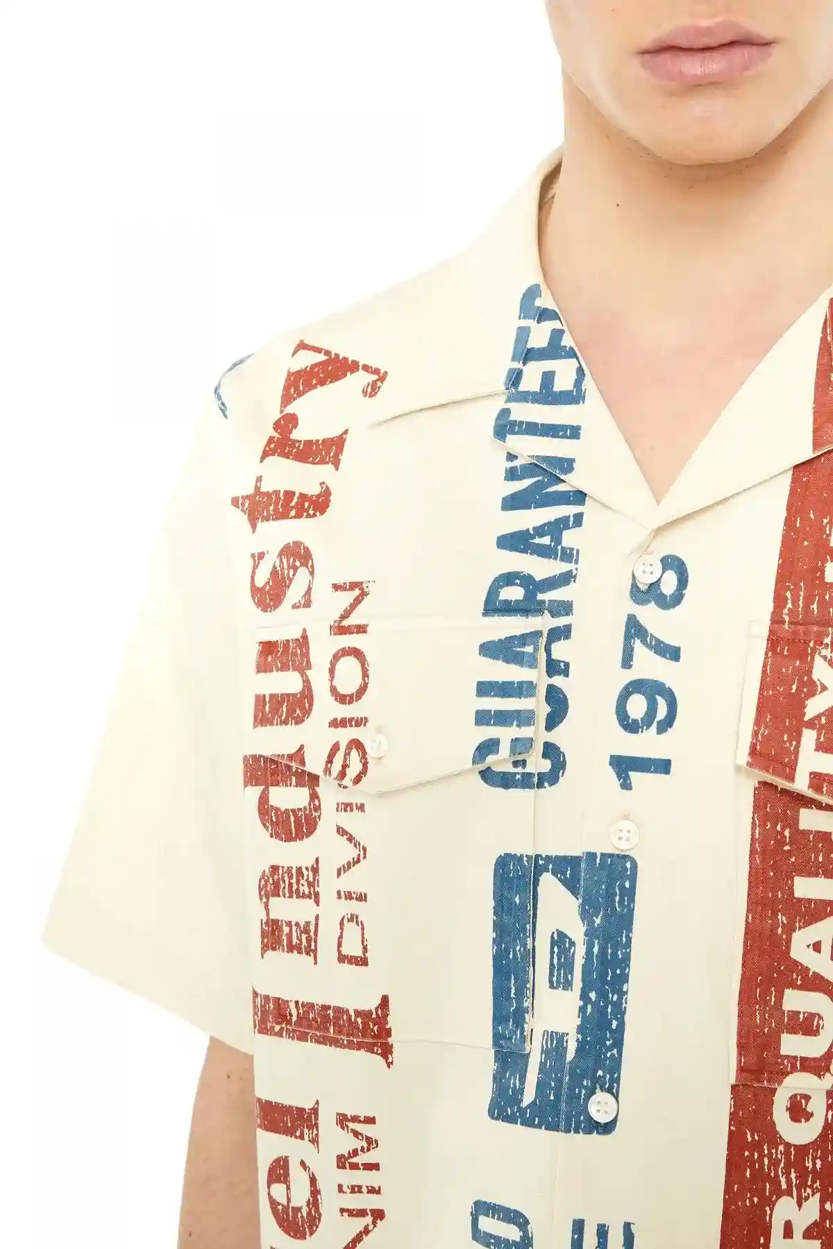 Beige Bowling shirt with maxi label print
