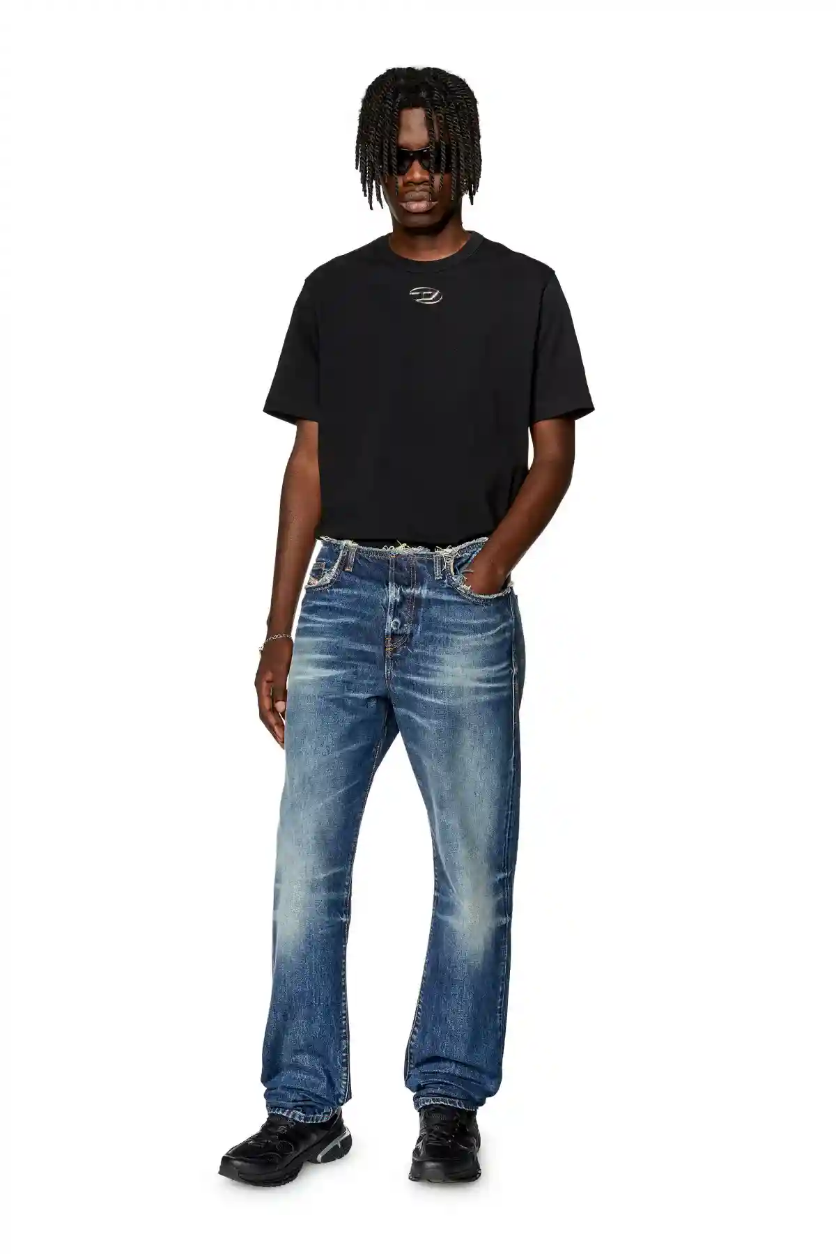Black T-shirt with injection moulded logo