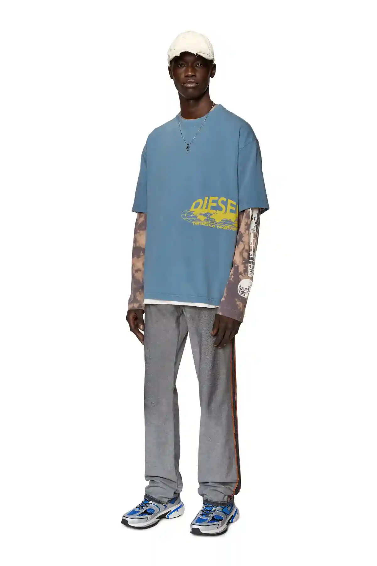 Blue T-shirt with Diesel world prints