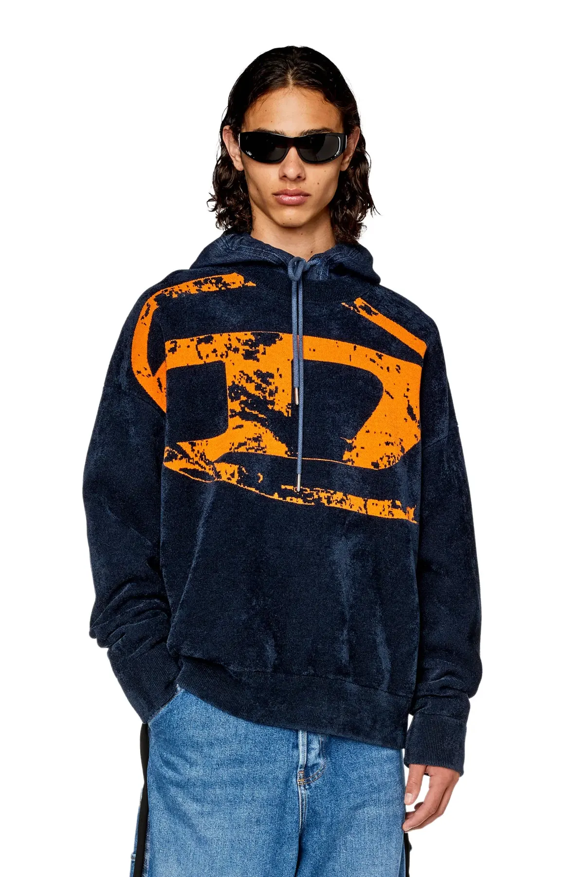 Blue Sweatshirt with distressed oval D