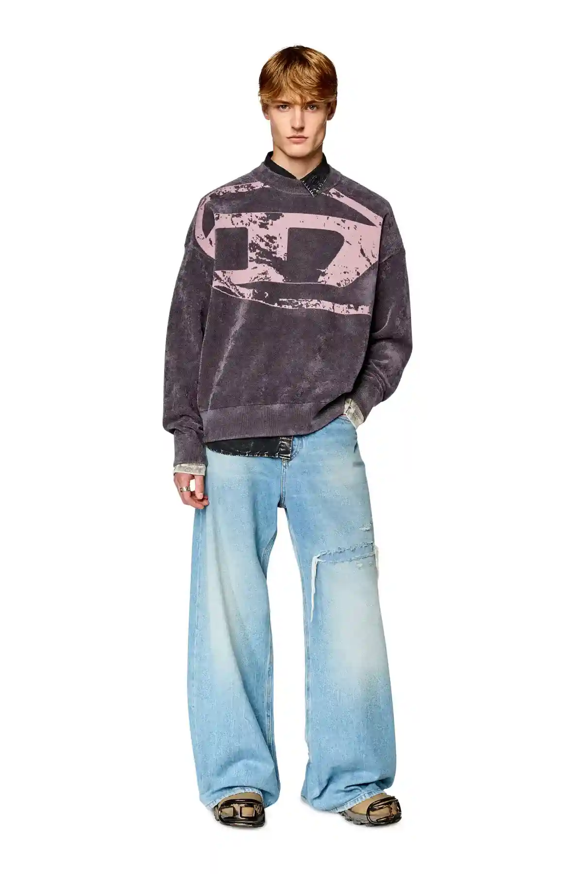 Grey Sweatshirt with distressed oval D