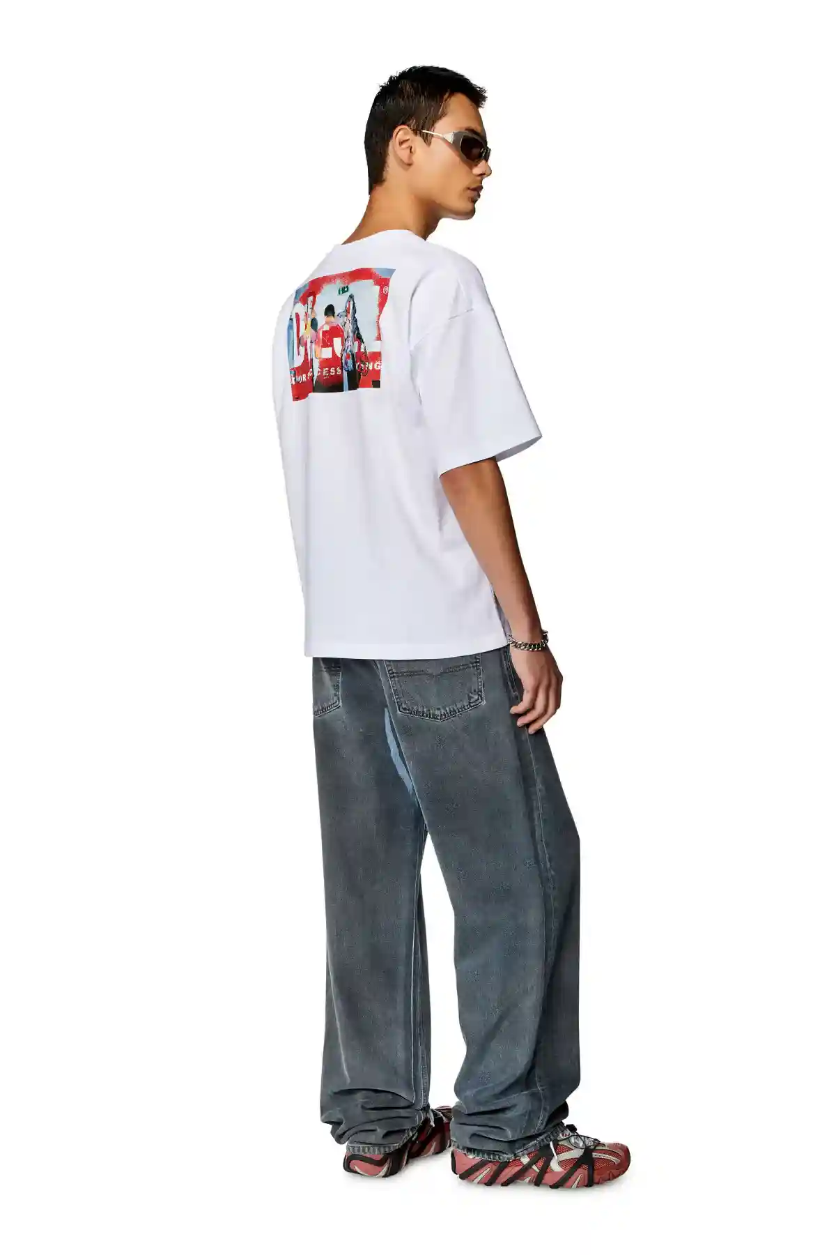 White T-shirt with photo print logo