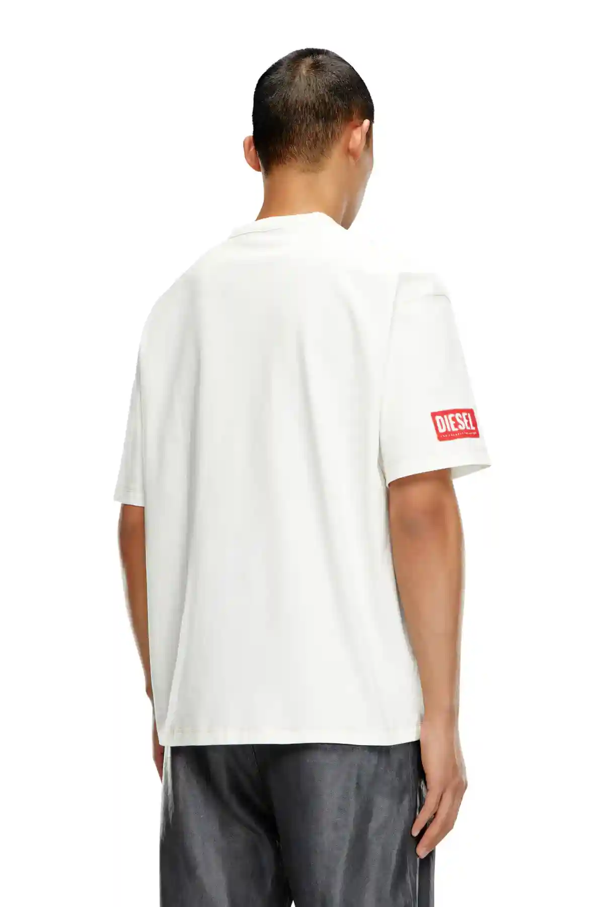 White T-shirt with airbrush print