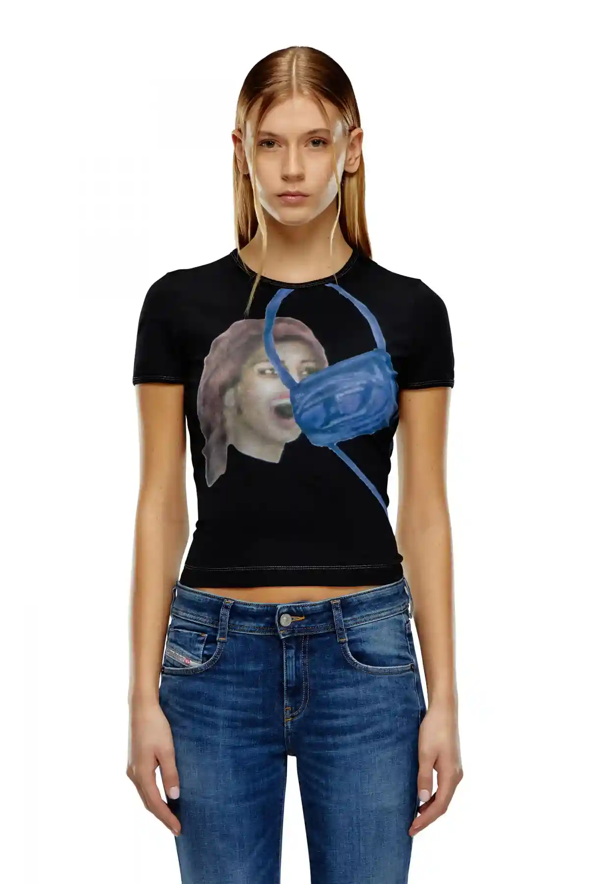 Black T-shirt with faded 1DR bag print