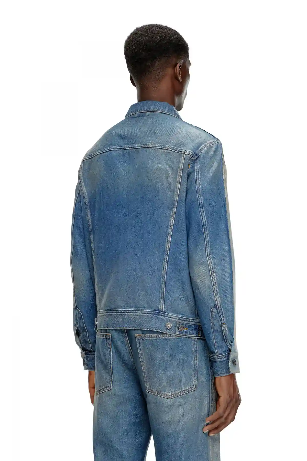 Blue Trucker jacket in peel-off denim