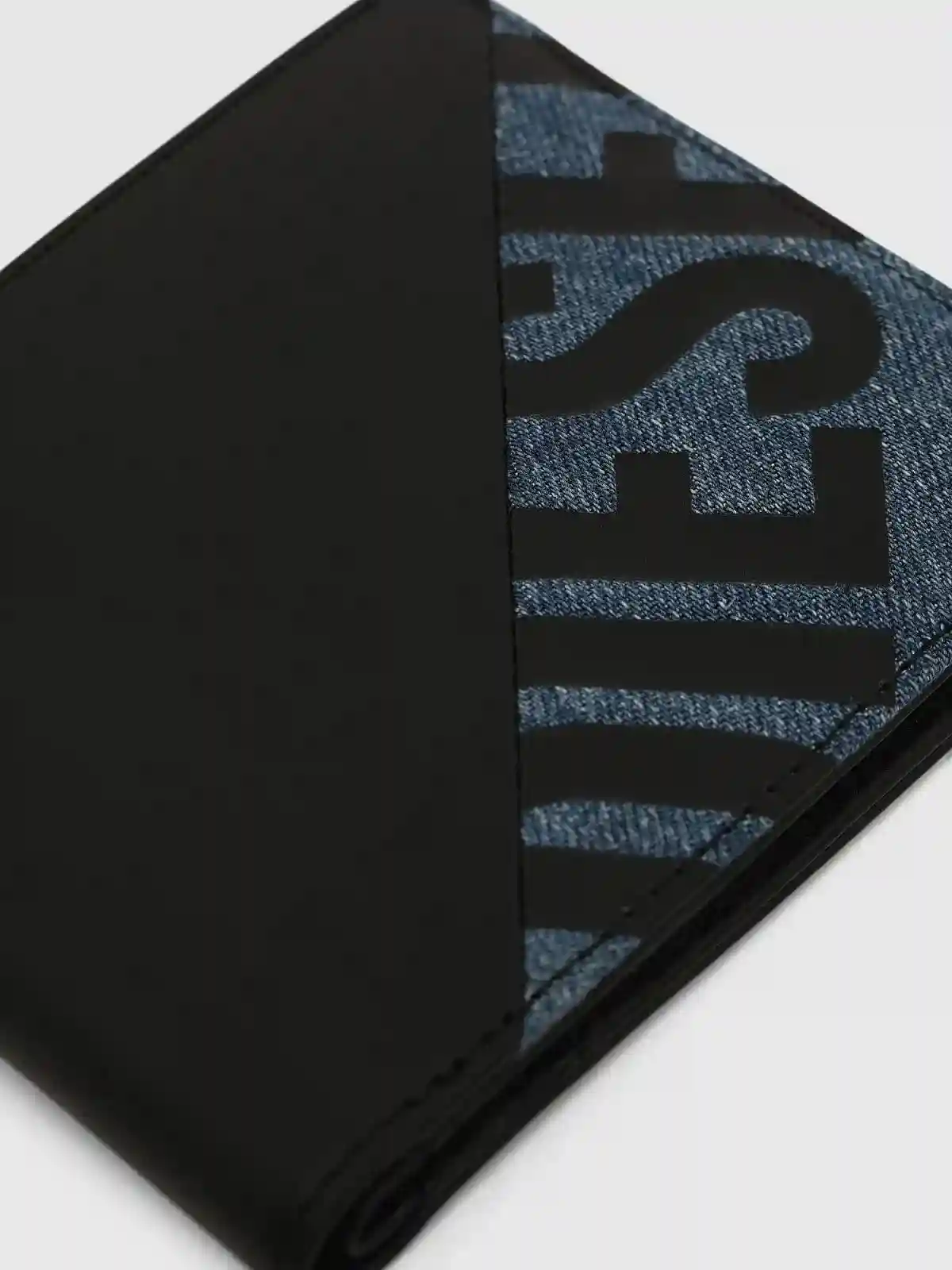 Black Bi-fold wallet in leather and denim