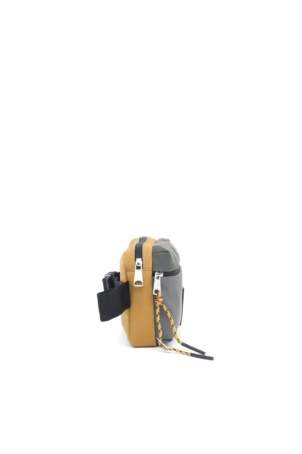 Green Belt bag in recycled and coated fabrics