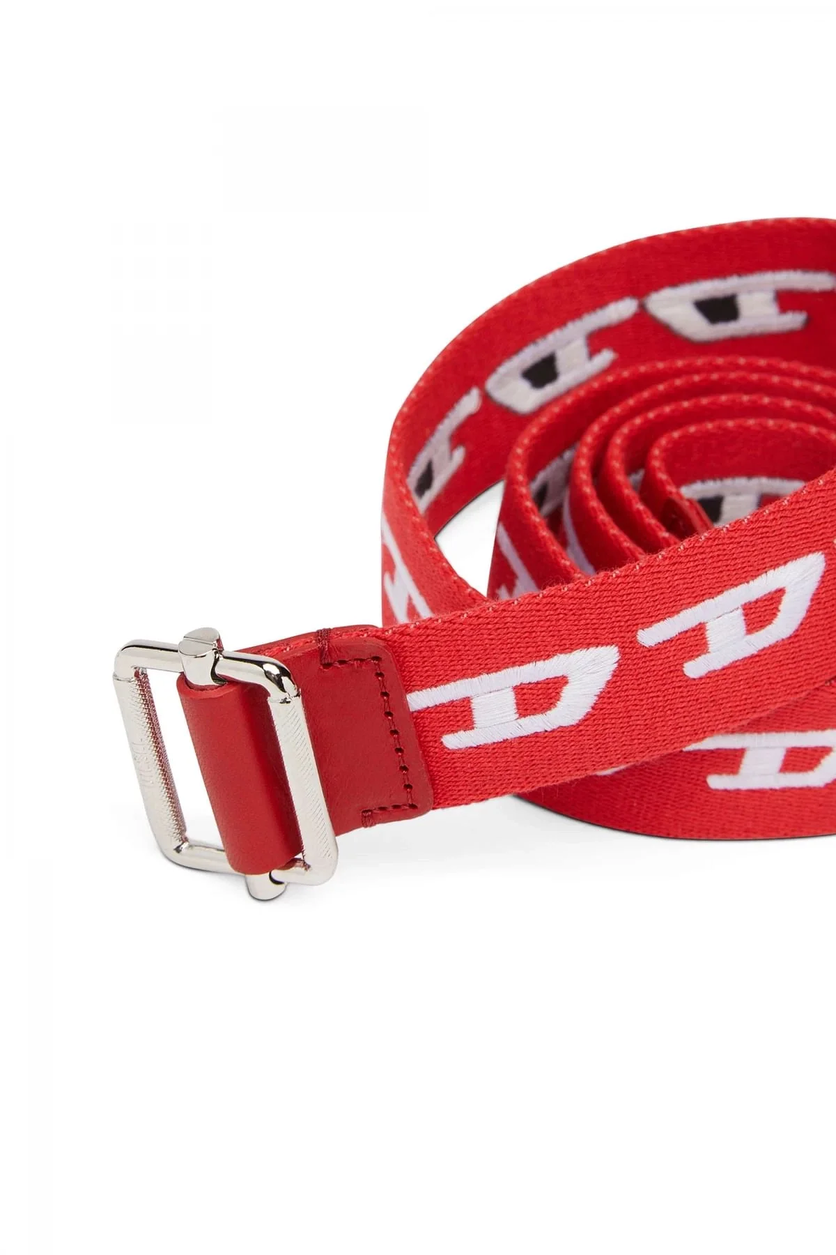 Red Tape belt with D logo embroidery